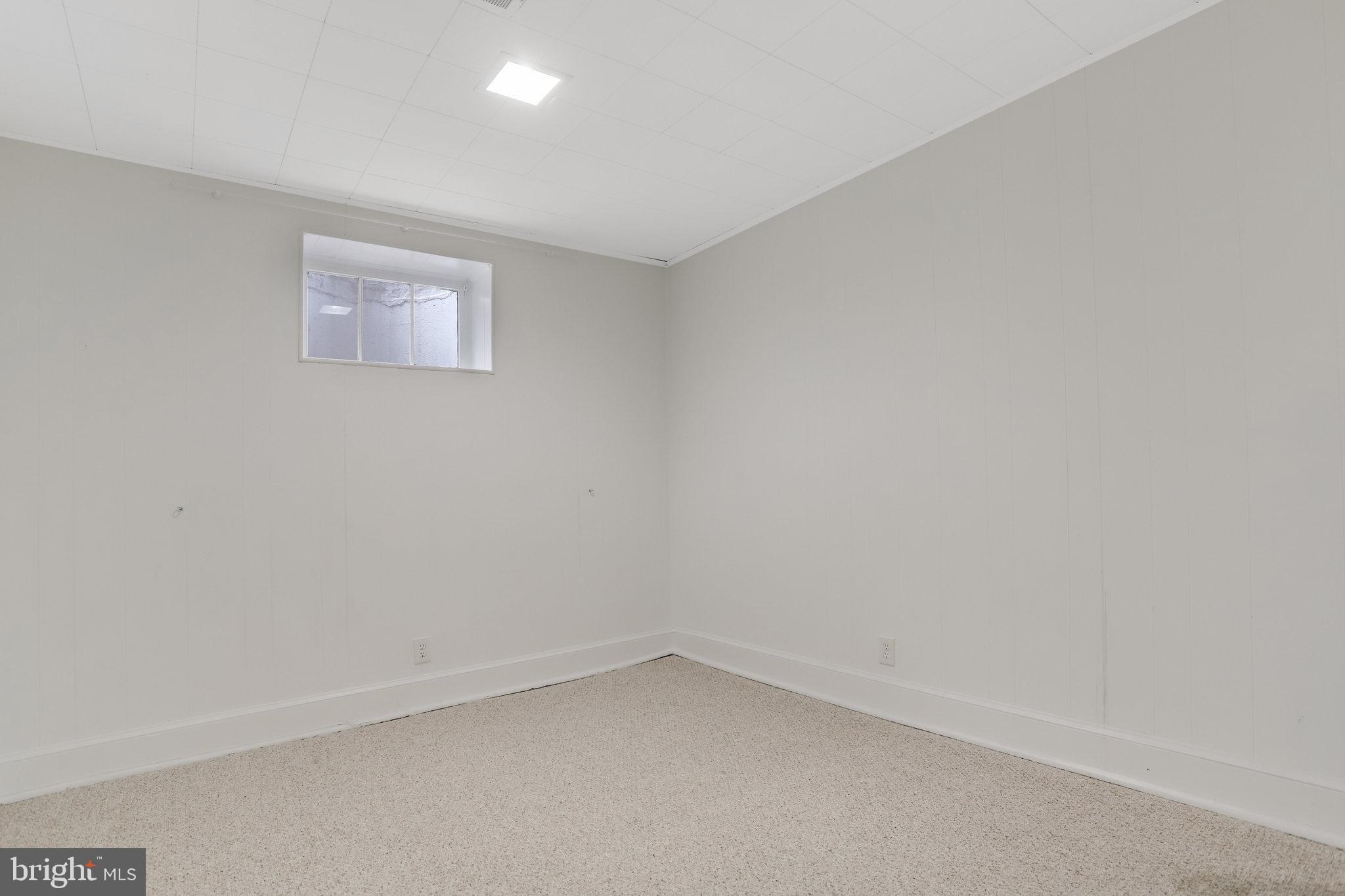 FAIRLINGTON MEADOWS - Residential Lease