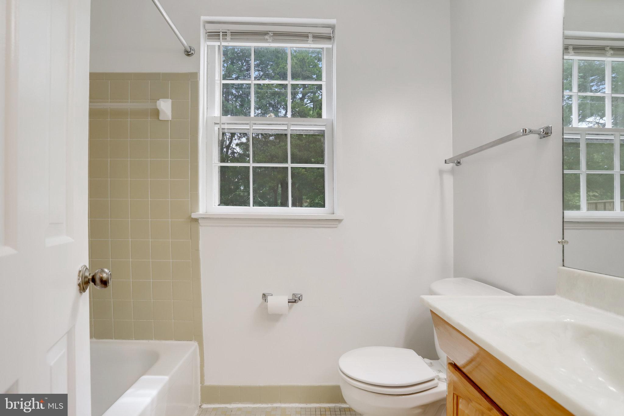 FAIRLINGTON MEADOWS - Residential Lease