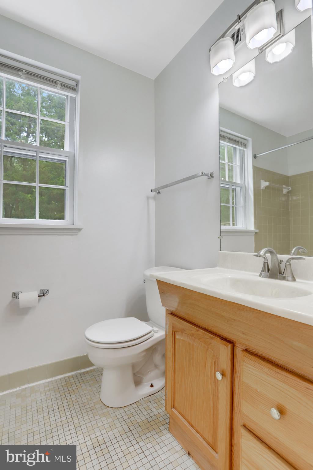 FAIRLINGTON MEADOWS - Residential Lease