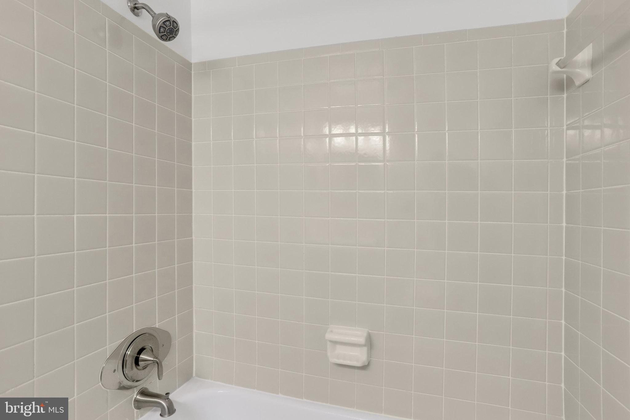 FAIRLINGTON MEADOWS - Residential Lease