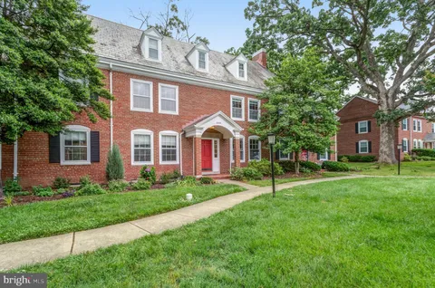 3369 S Stafford Street Unit A1, Arlington, VA MLS: VAAR2054172