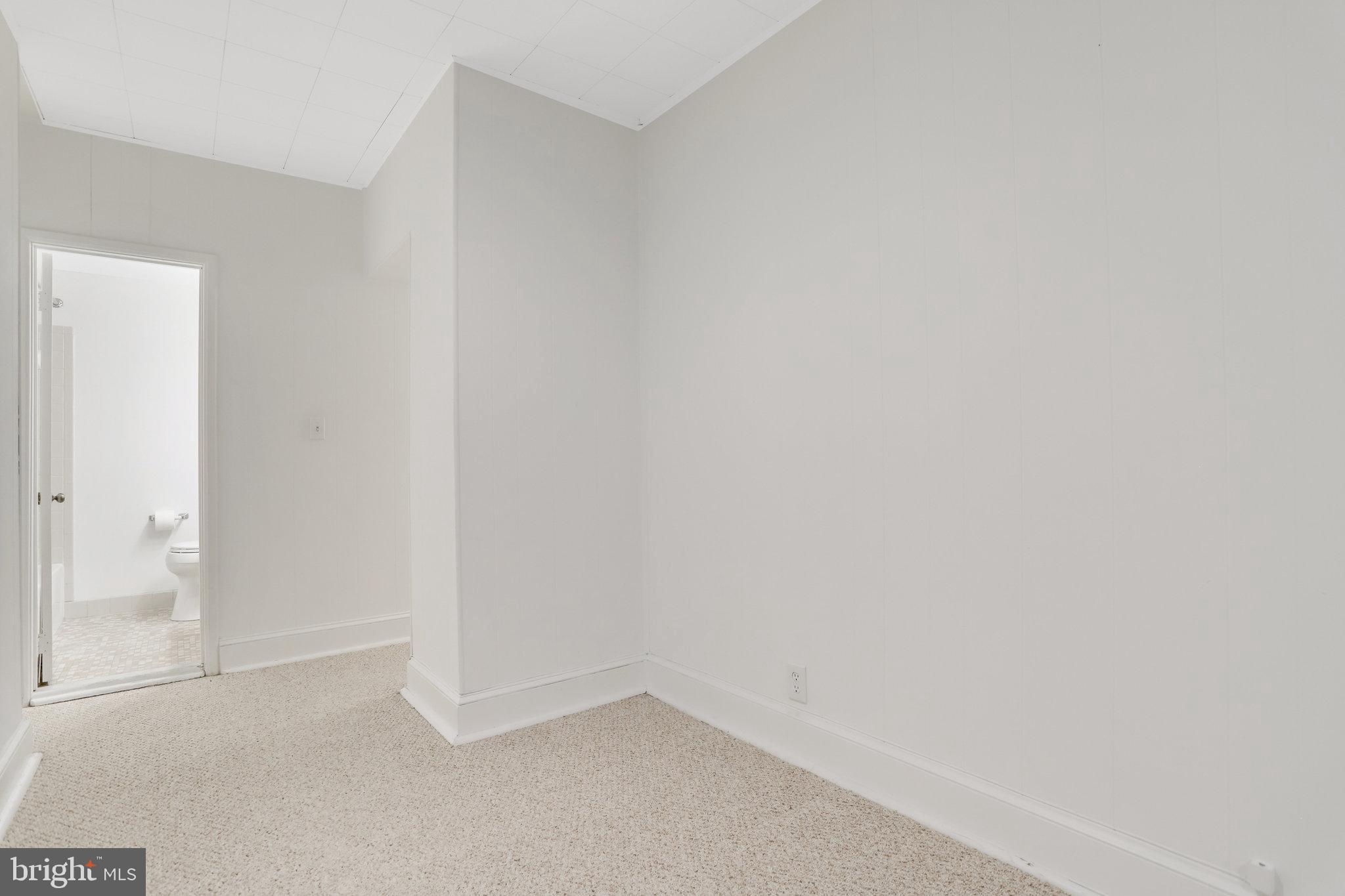 FAIRLINGTON MEADOWS - Residential Lease