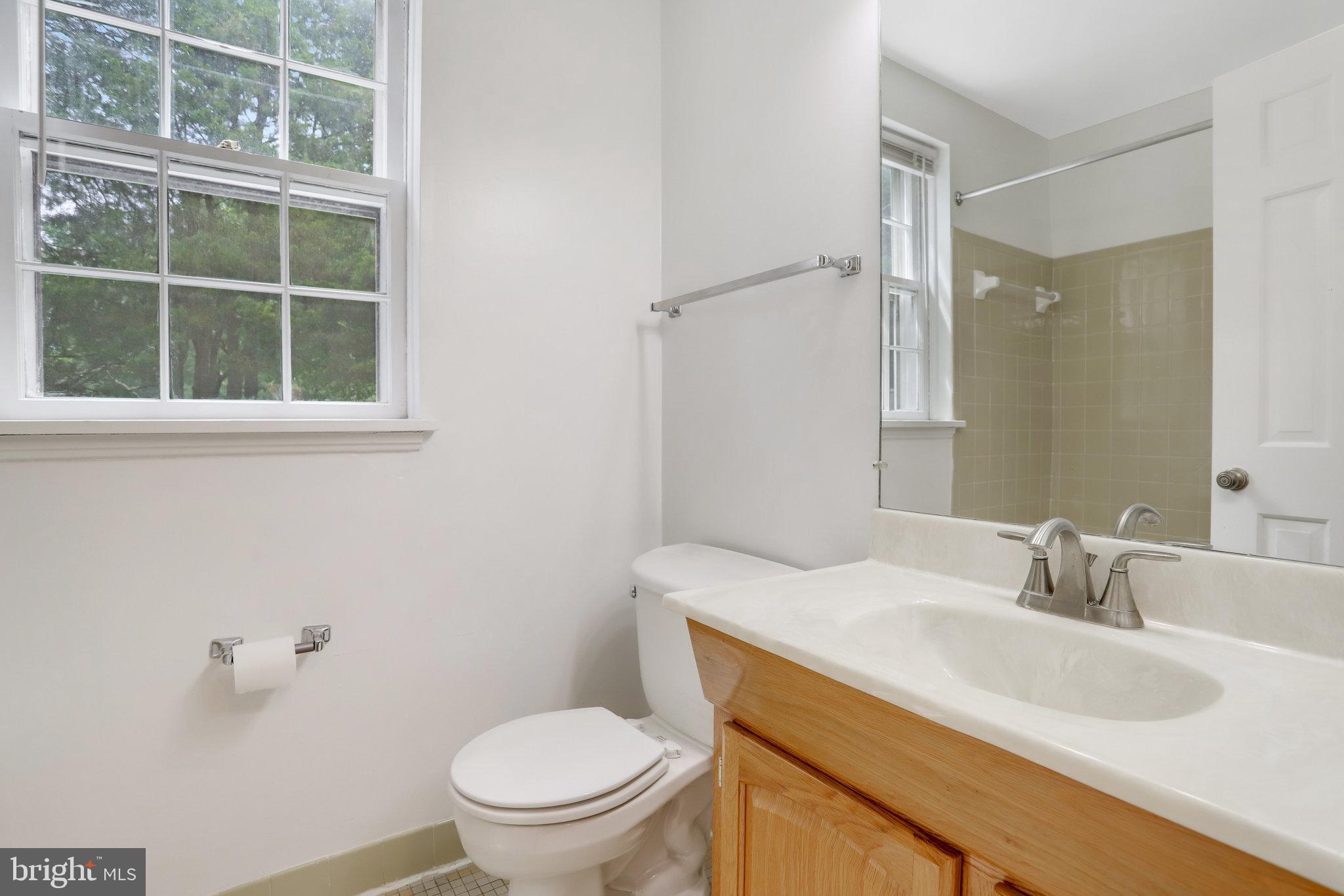 FAIRLINGTON MEADOWS - Residential Lease