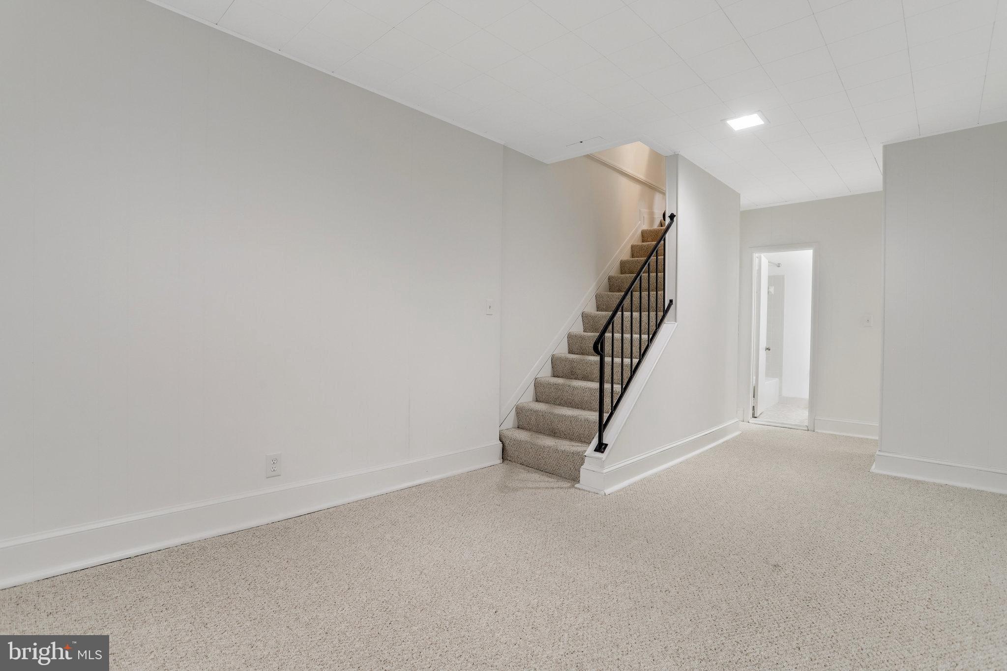 FAIRLINGTON MEADOWS - Residential Lease