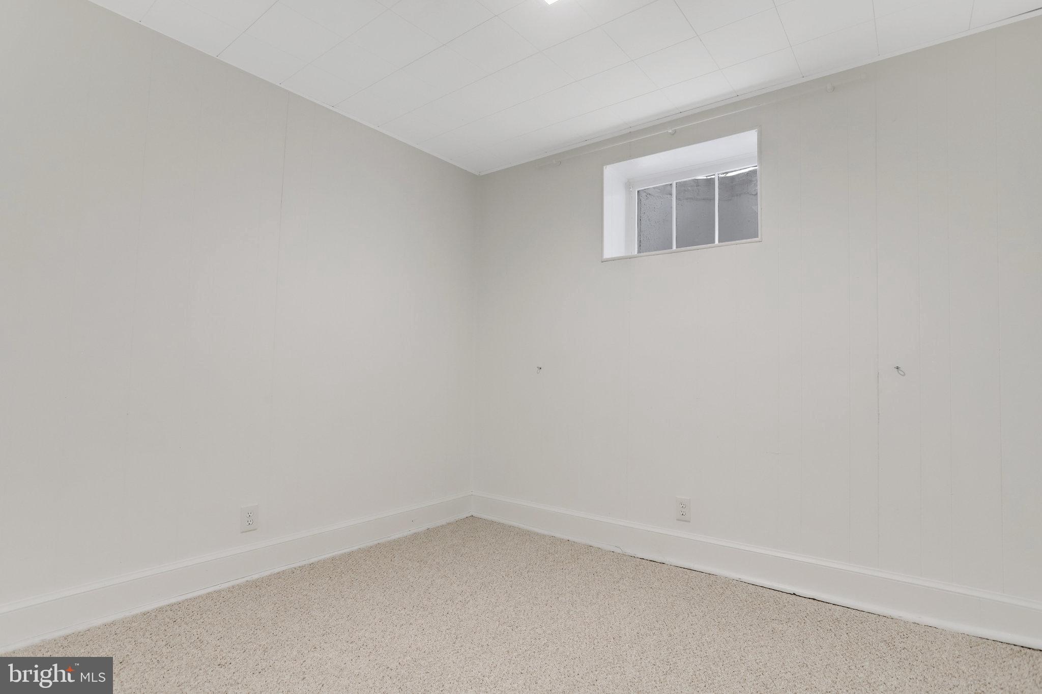 FAIRLINGTON MEADOWS - Residential Lease