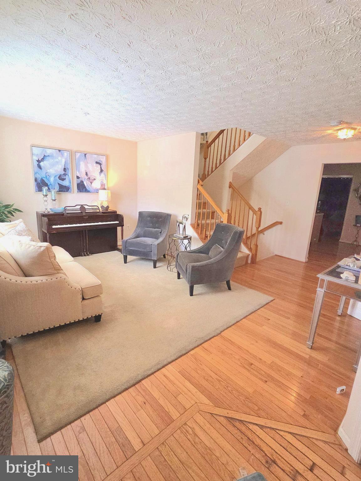 RUSSETT - Residential