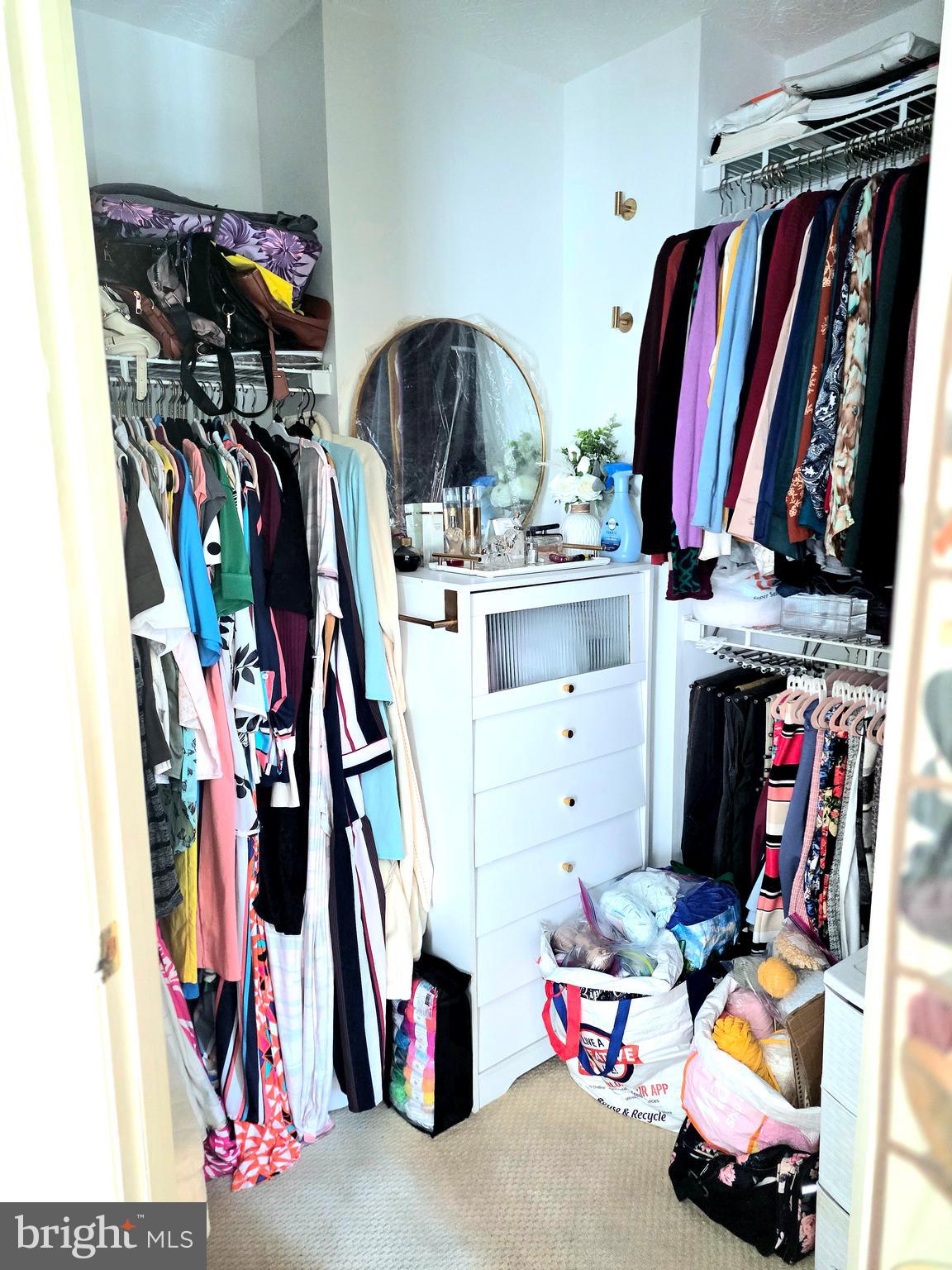 RUSSETT - Residential