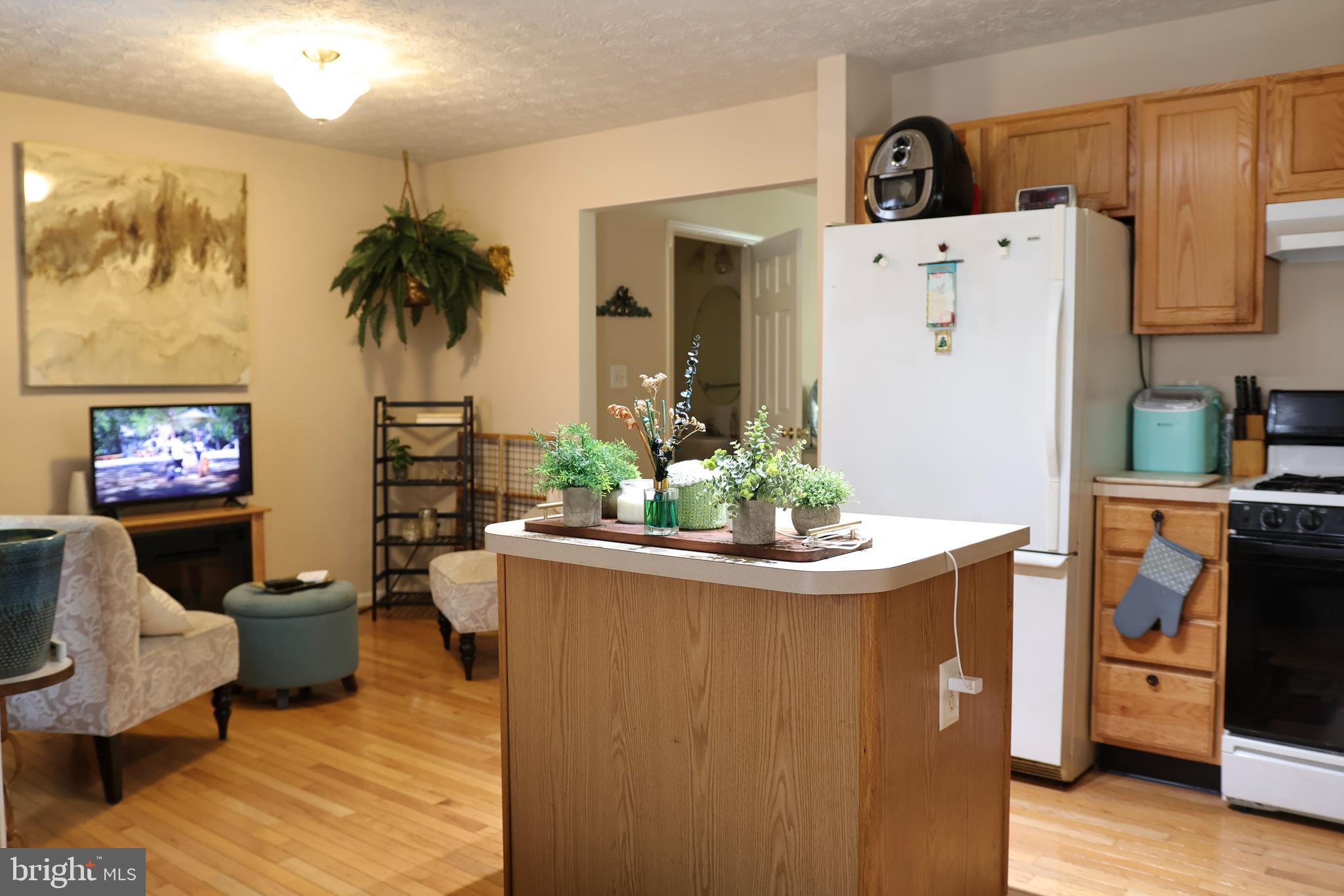 RUSSETT - Residential