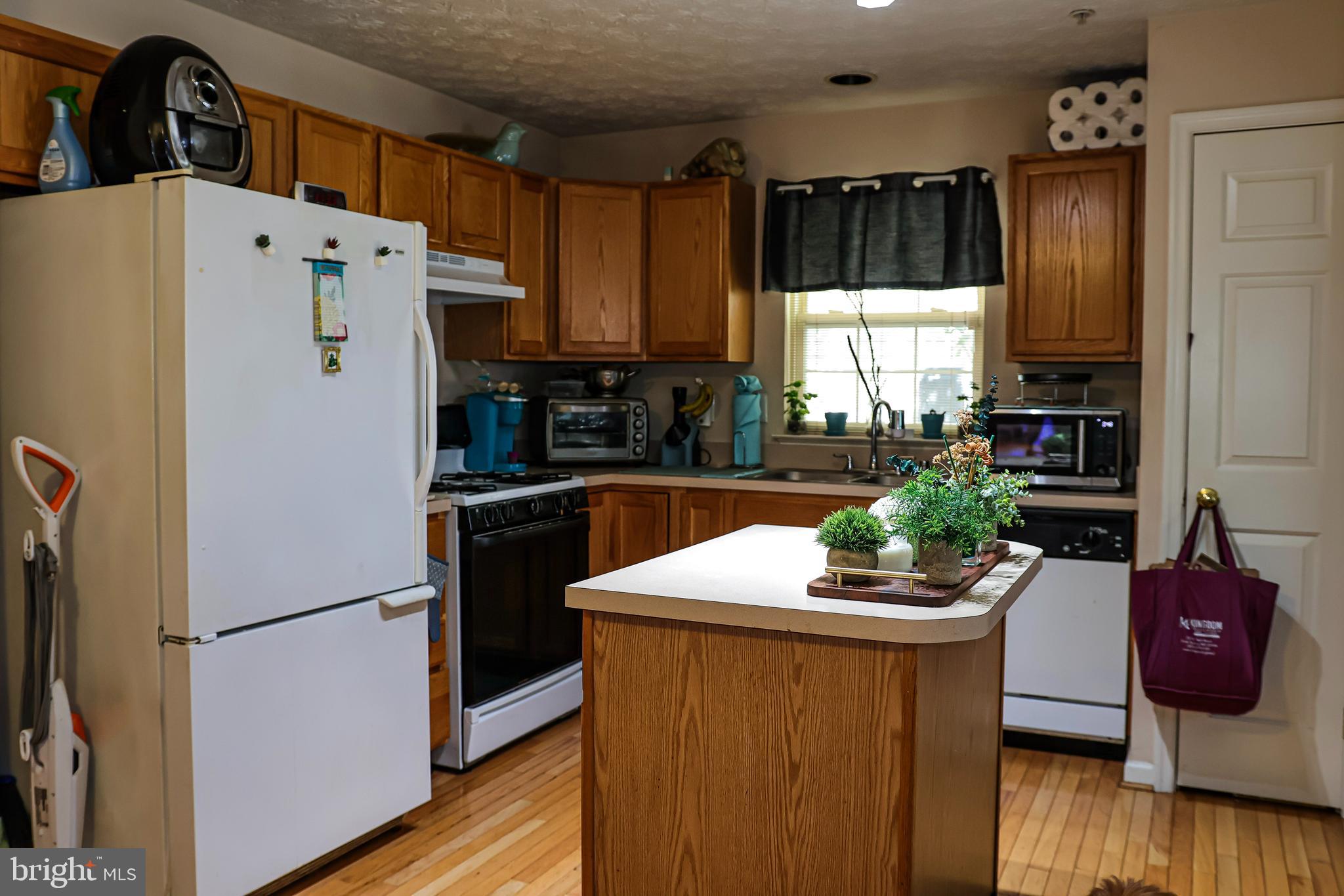 RUSSETT - Residential