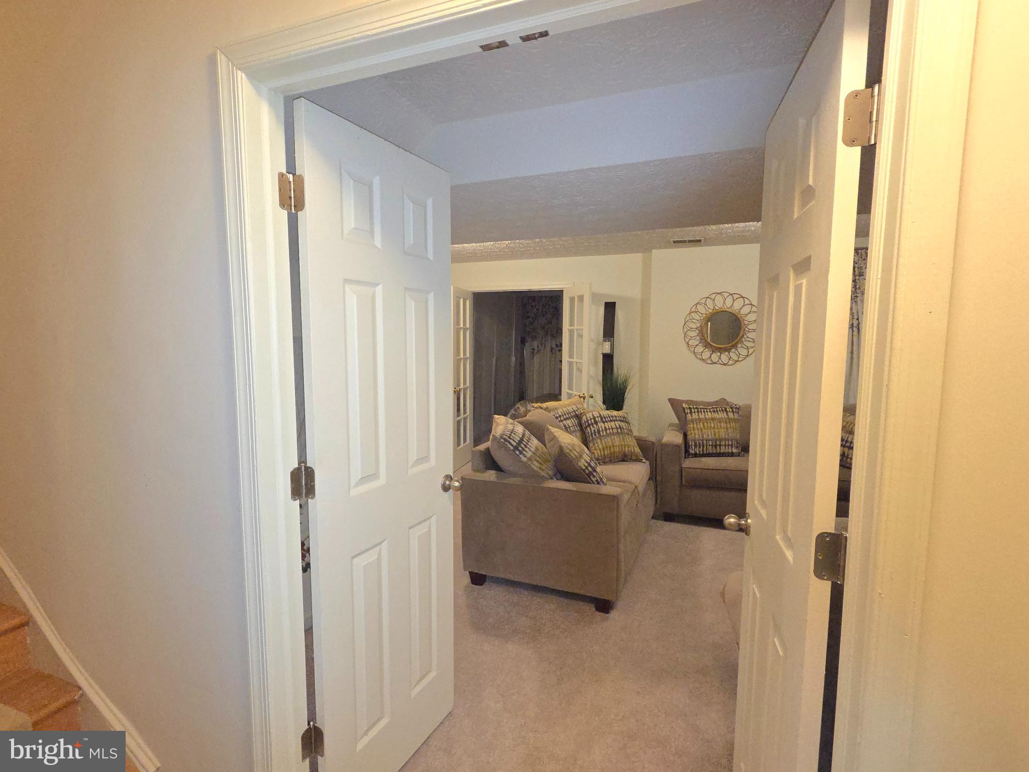 RUSSETT - Residential