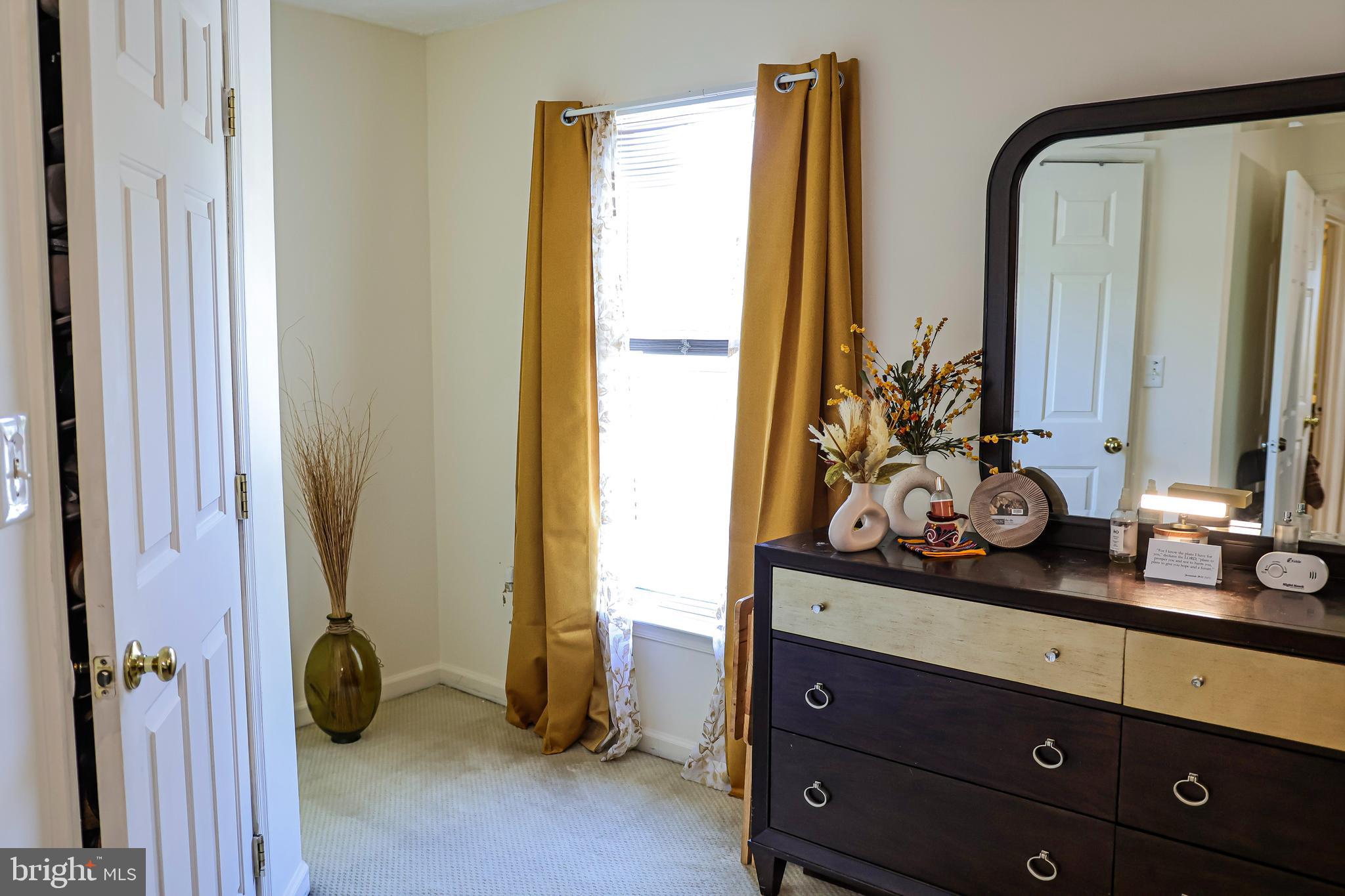 RUSSETT - Residential