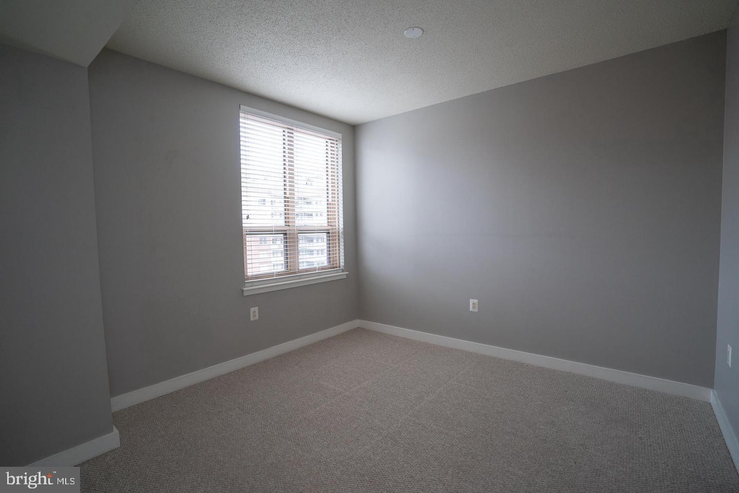 RESIDENCES AT LIBERTY CENTER - Residential Lease