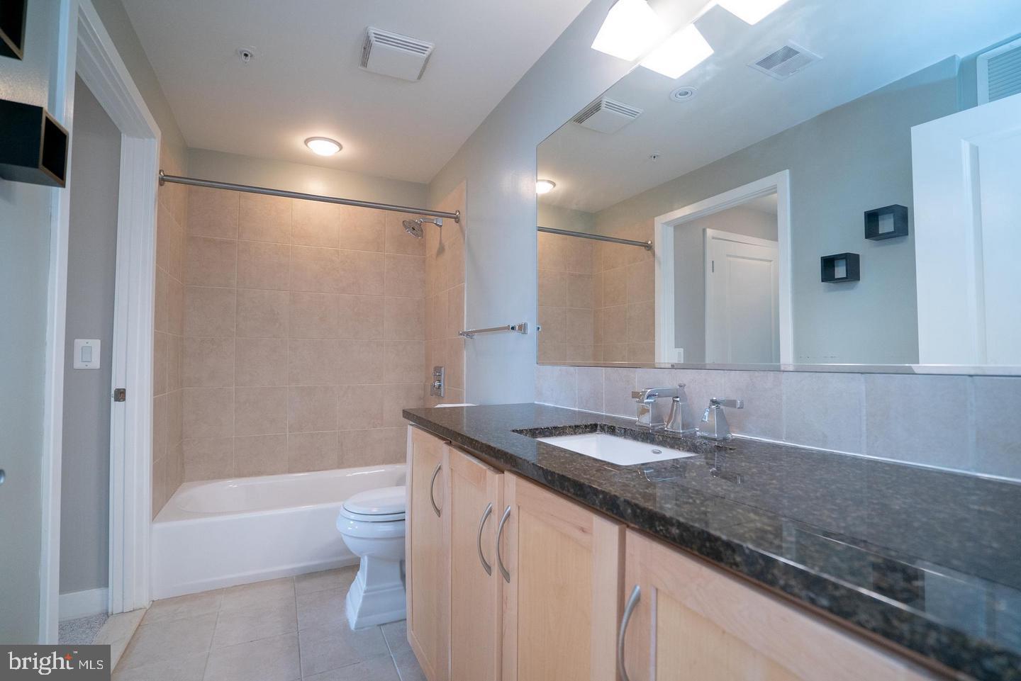 RESIDENCES AT LIBERTY CENTER - Residential Lease