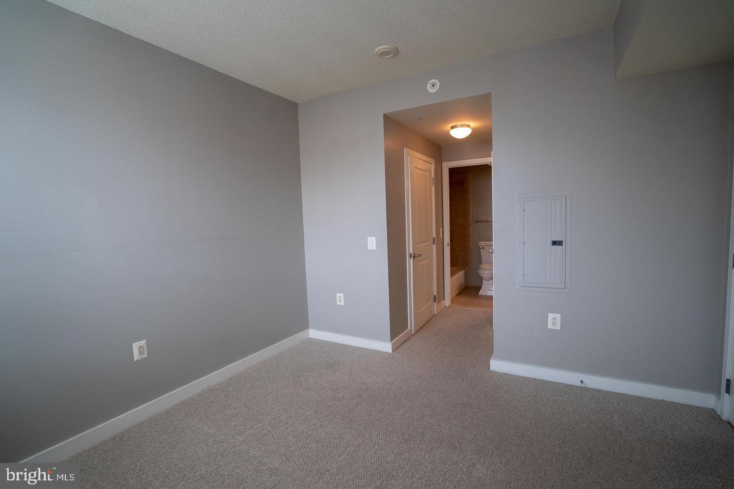 RESIDENCES AT LIBERTY CENTER - Residential Lease