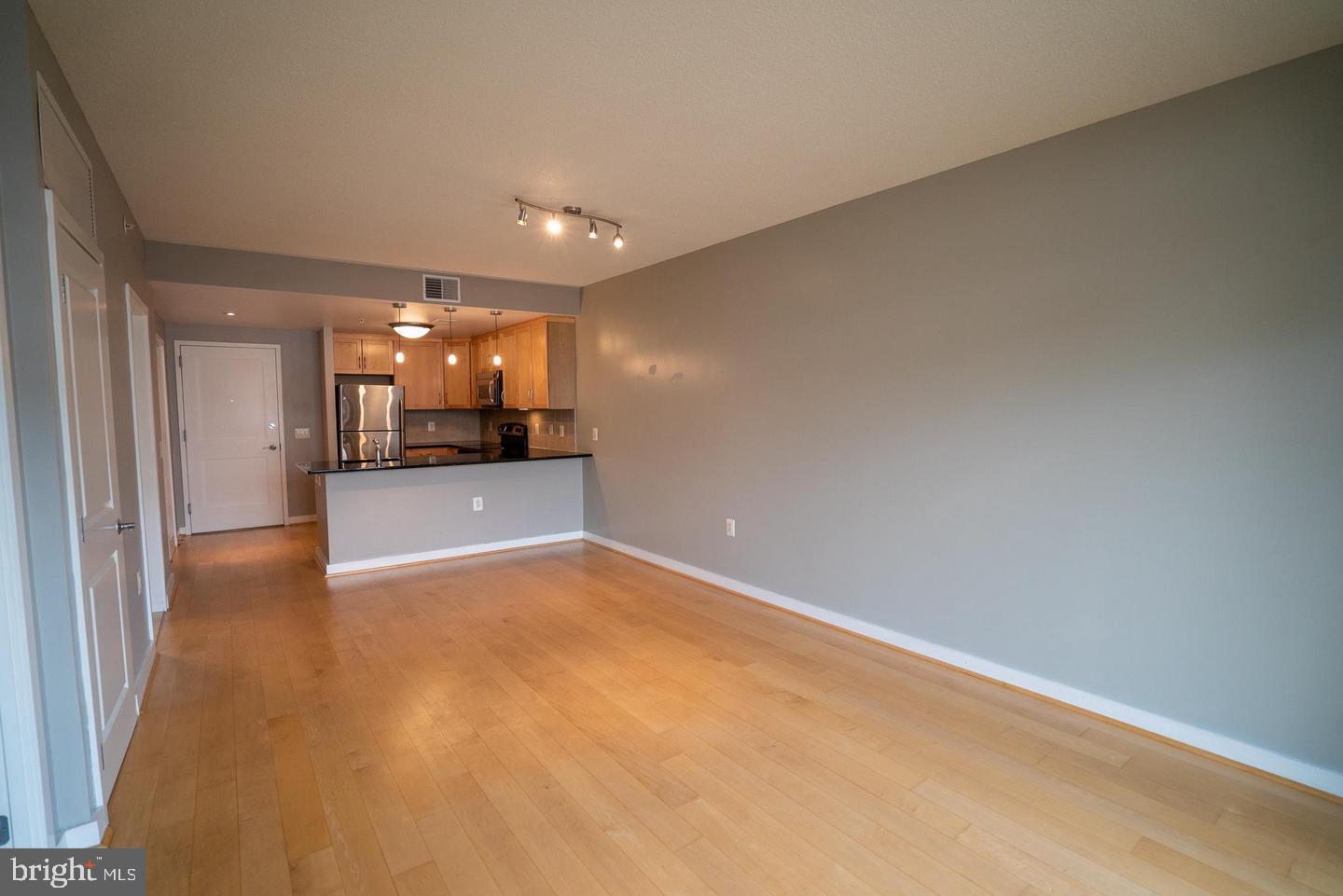 RESIDENCES AT LIBERTY CENTER - Residential Lease