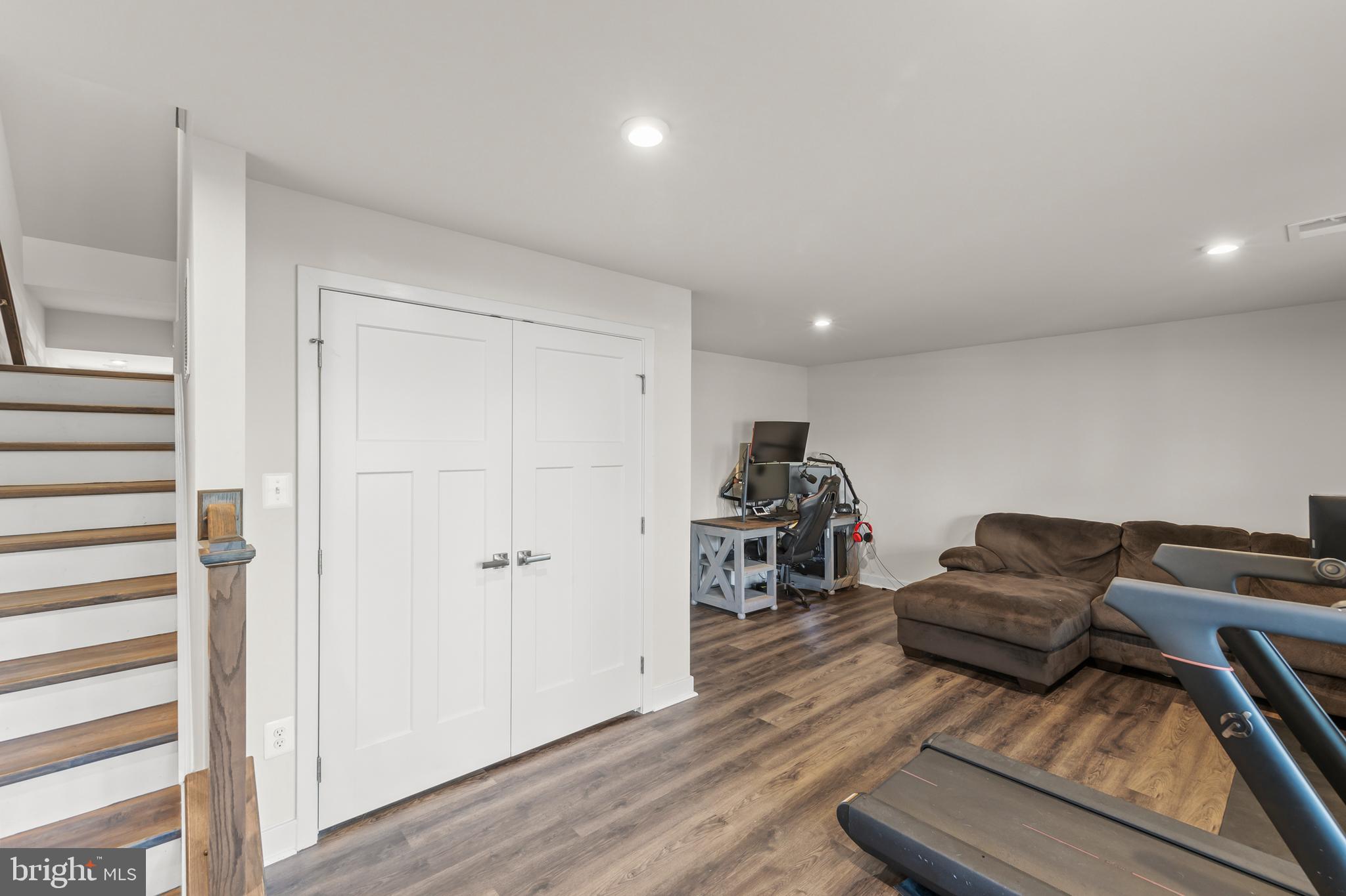 LAKE FREDERICK - Residential