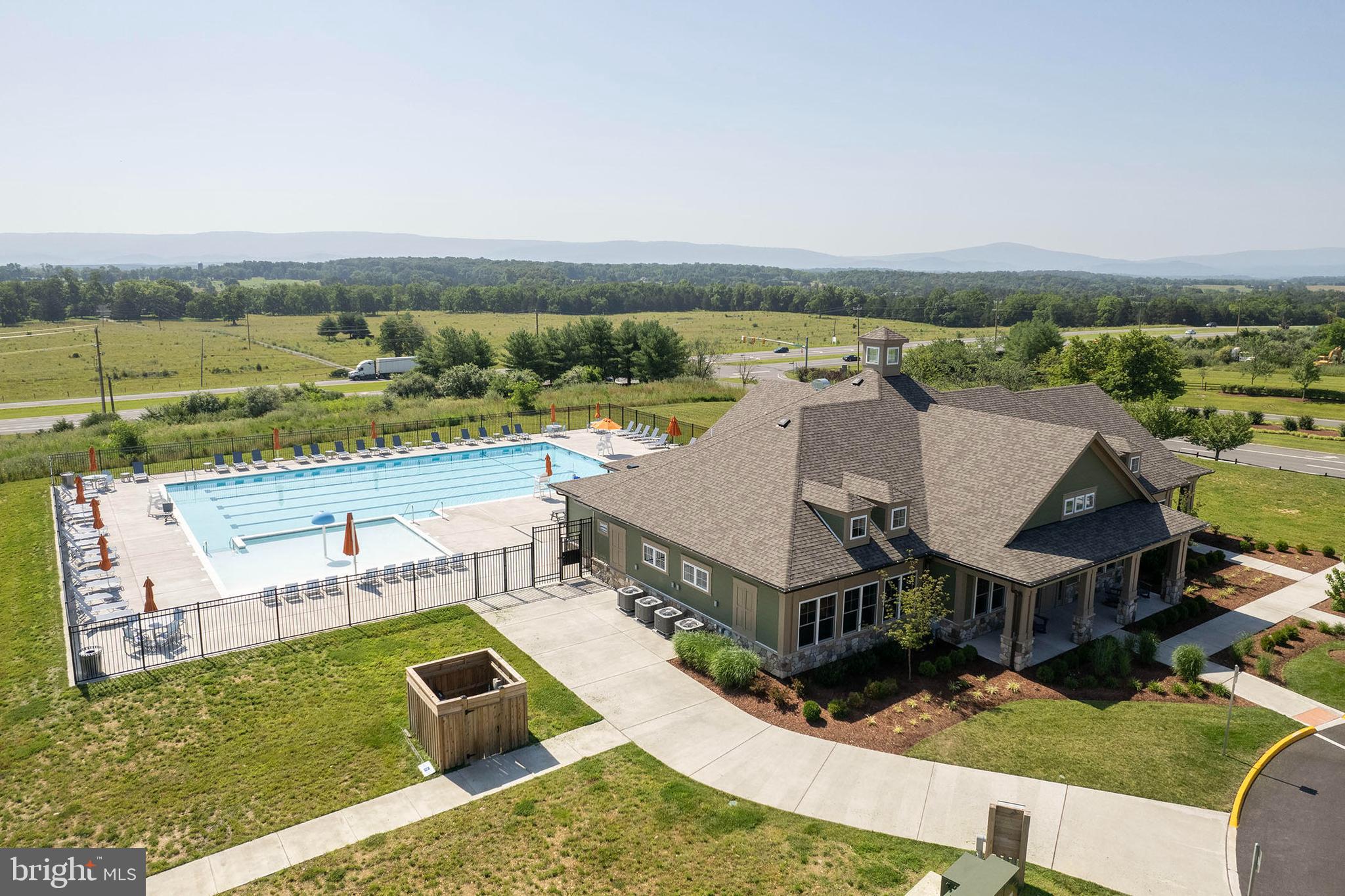 LAKE FREDERICK - Residential