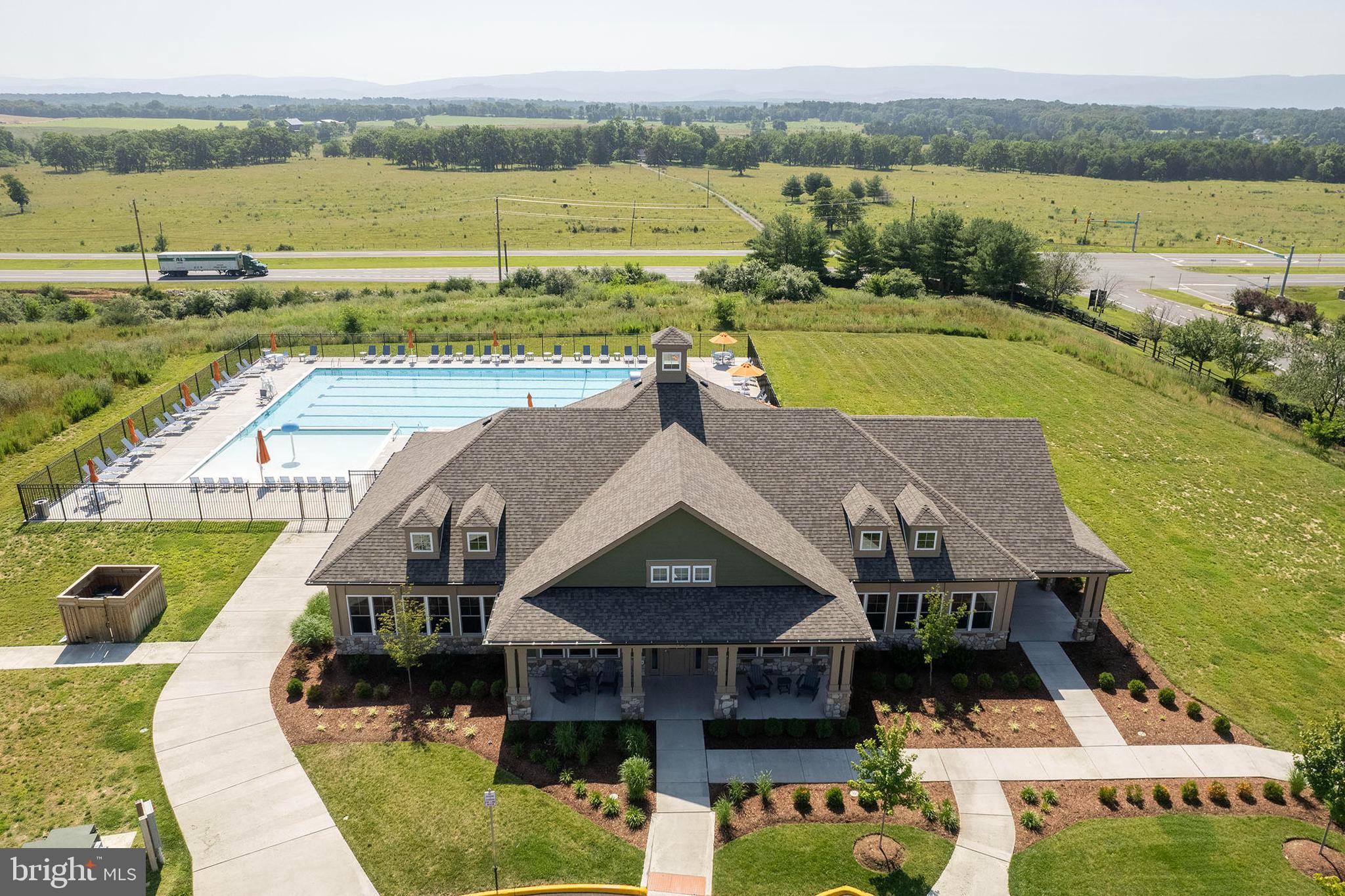 LAKE FREDERICK - Residential