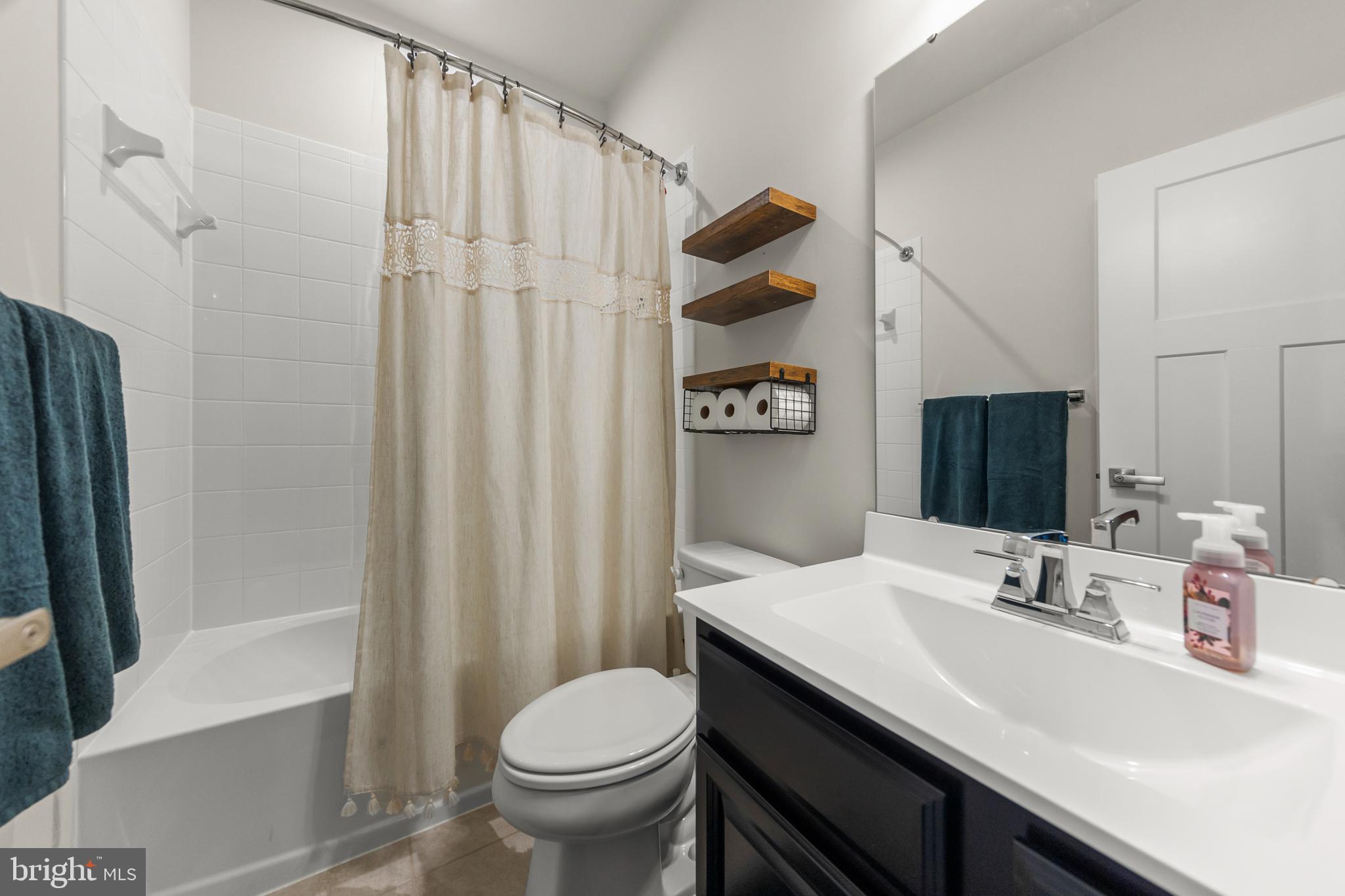 LAKE FREDERICK - Residential