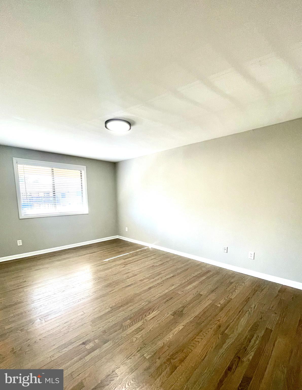 FALLS CHURCH GARDENS - Residential