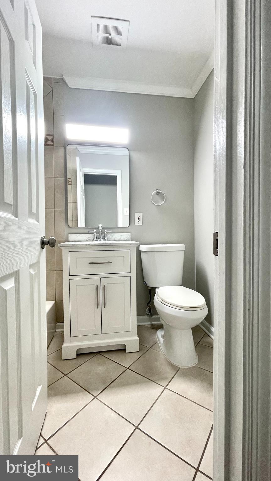 FALLS CHURCH GARDENS - Residential