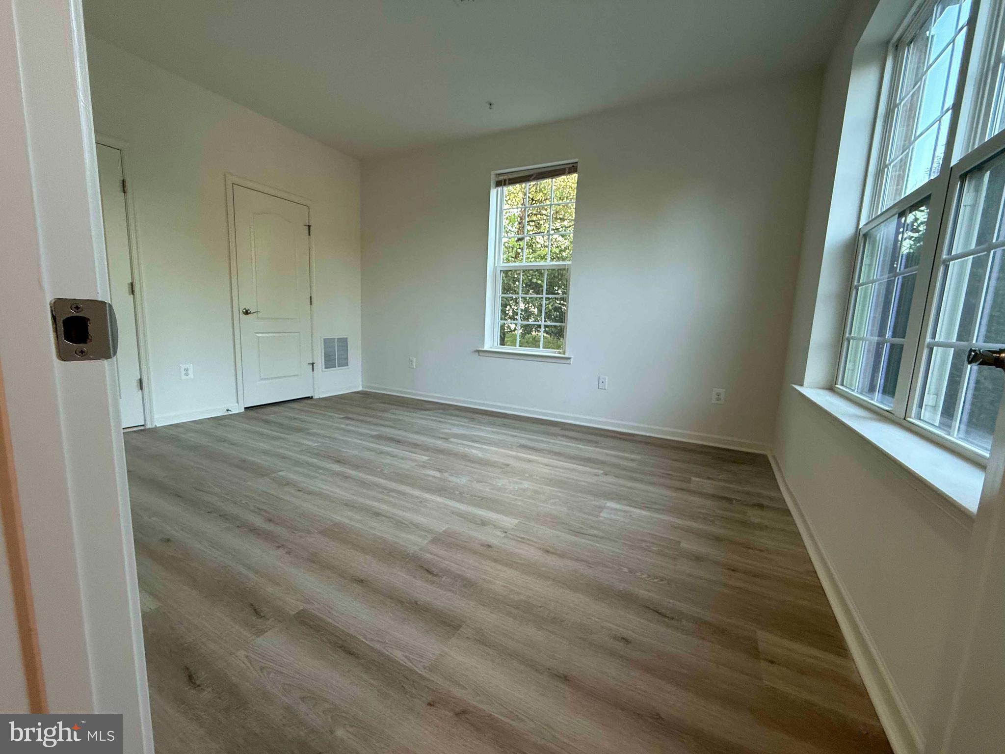 SENECA HILL - Residential Lease