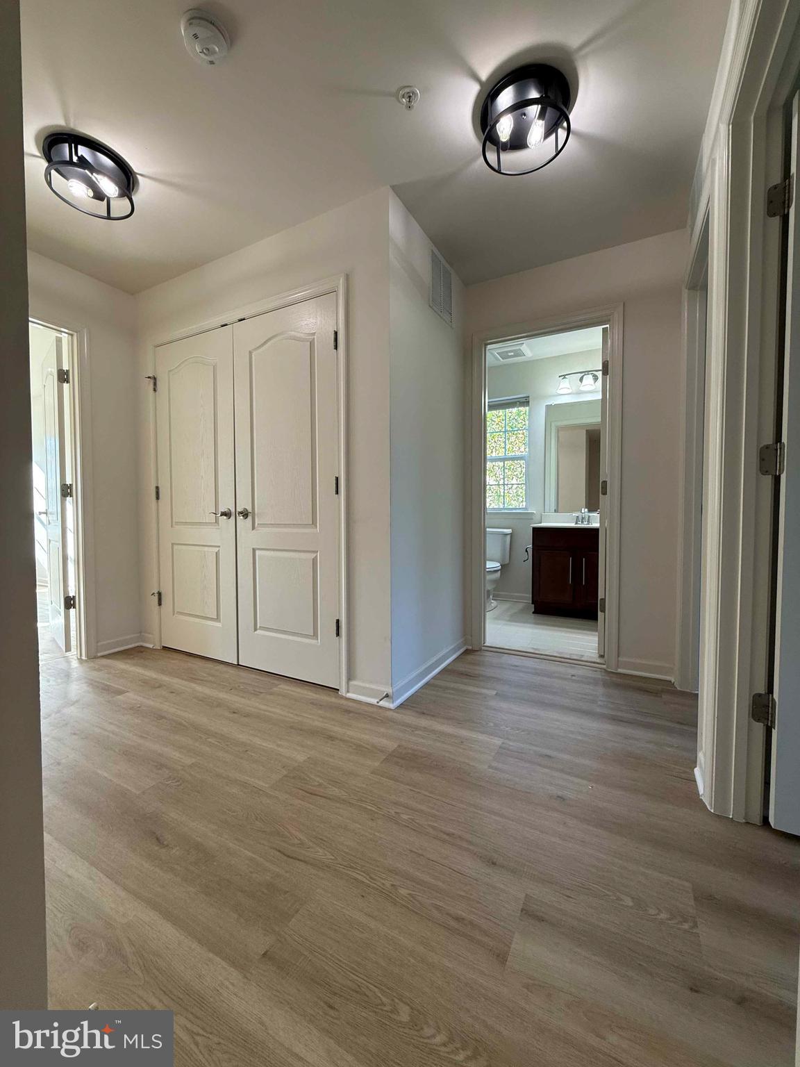 SENECA HILL - Residential Lease