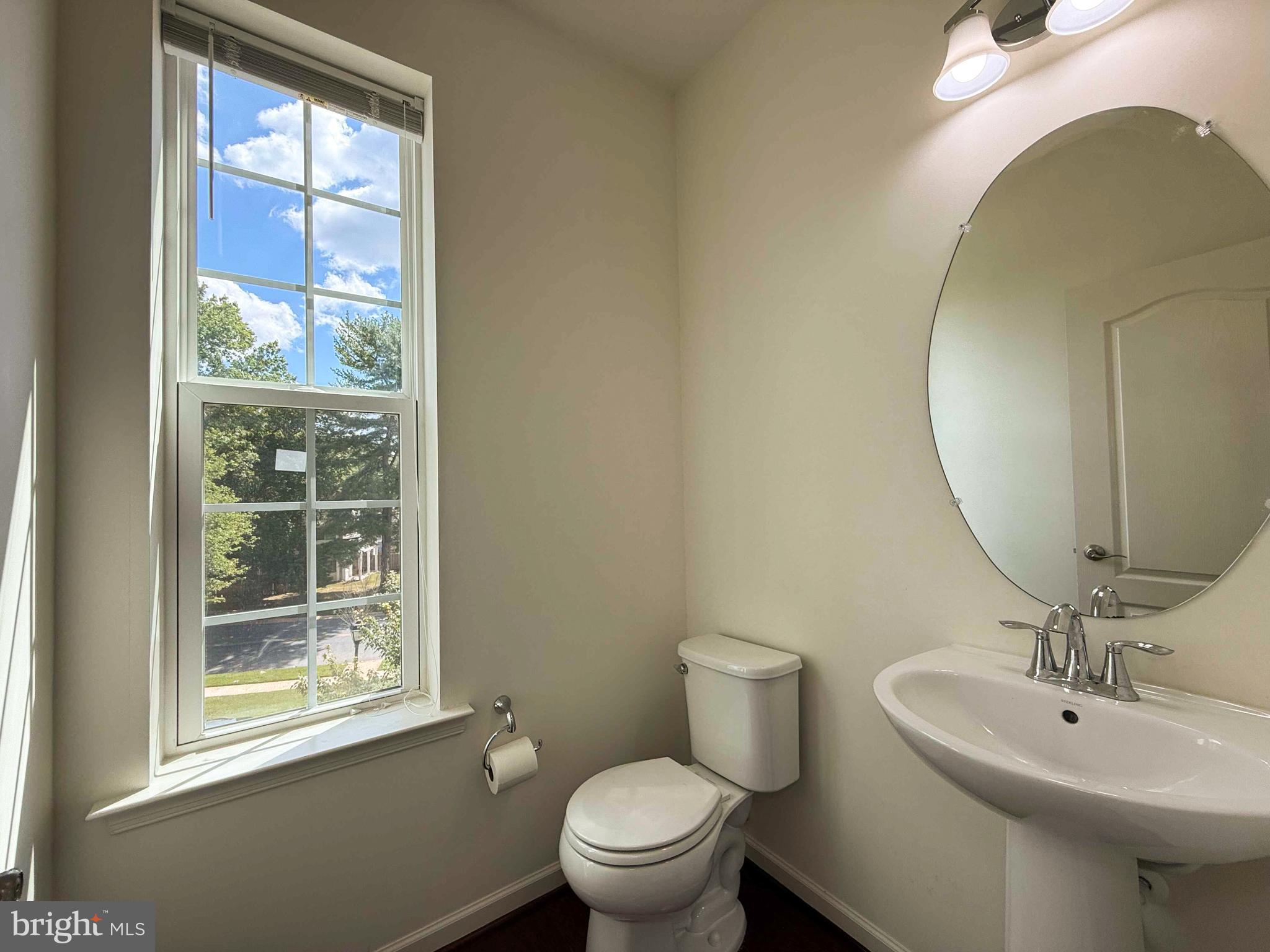 SENECA HILL - Residential Lease