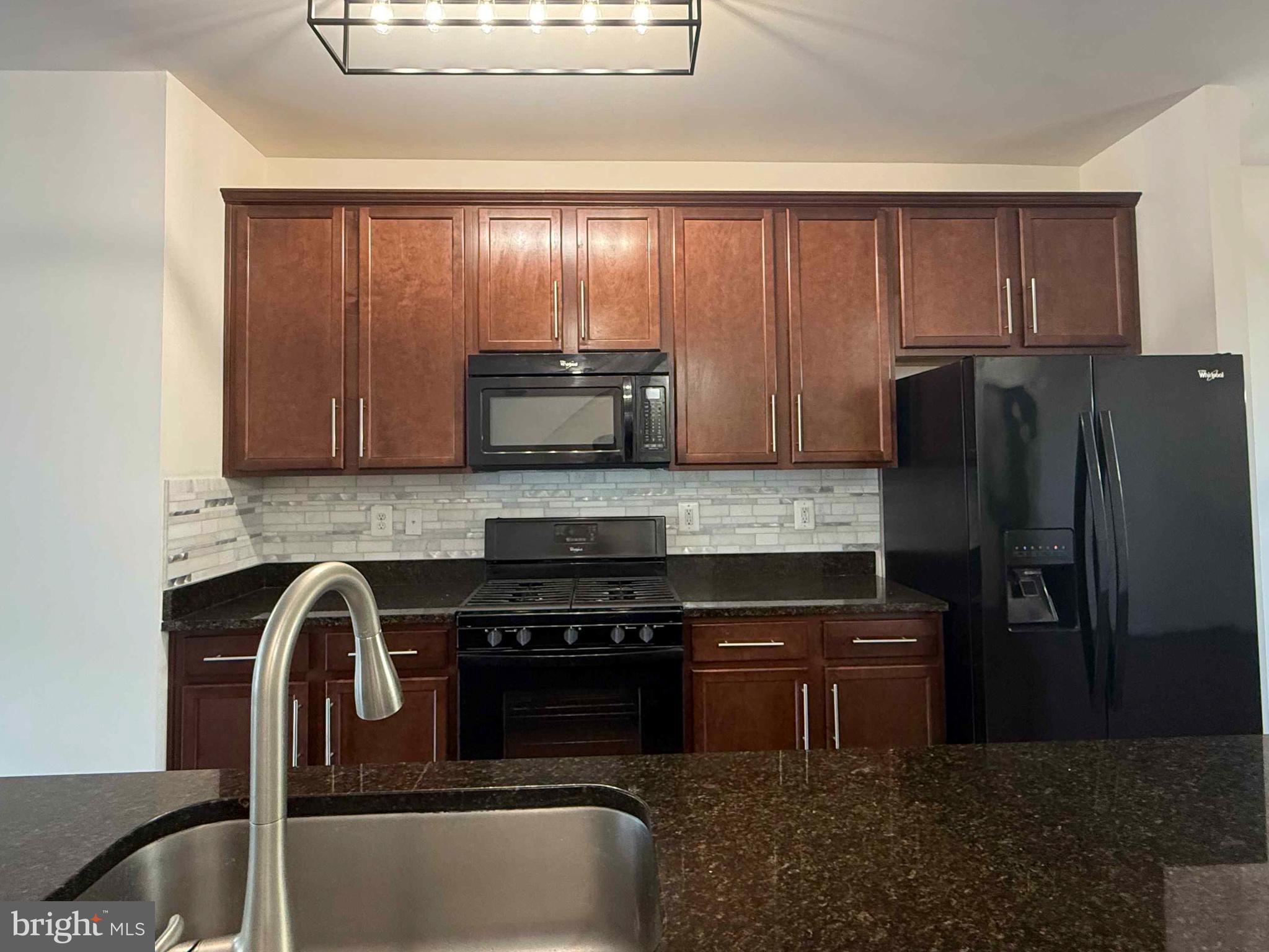 SENECA HILL - Residential Lease