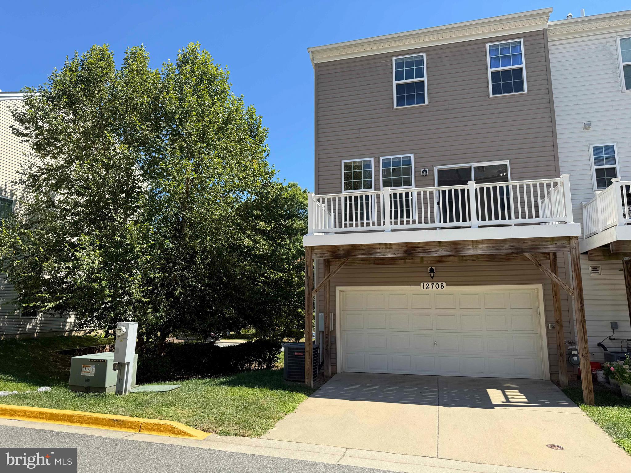 SENECA HILL - Residential Lease