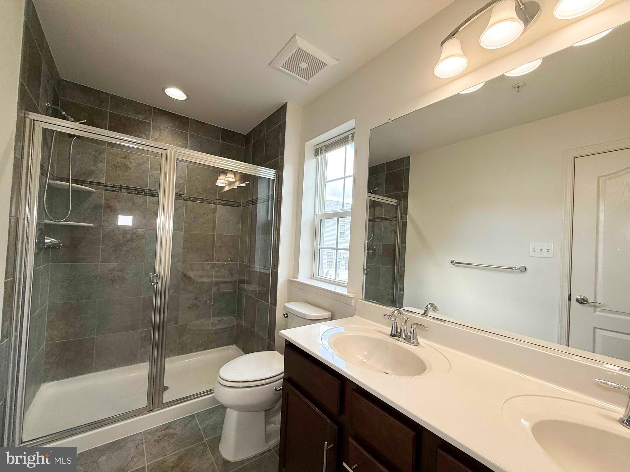 SENECA HILL - Residential Lease