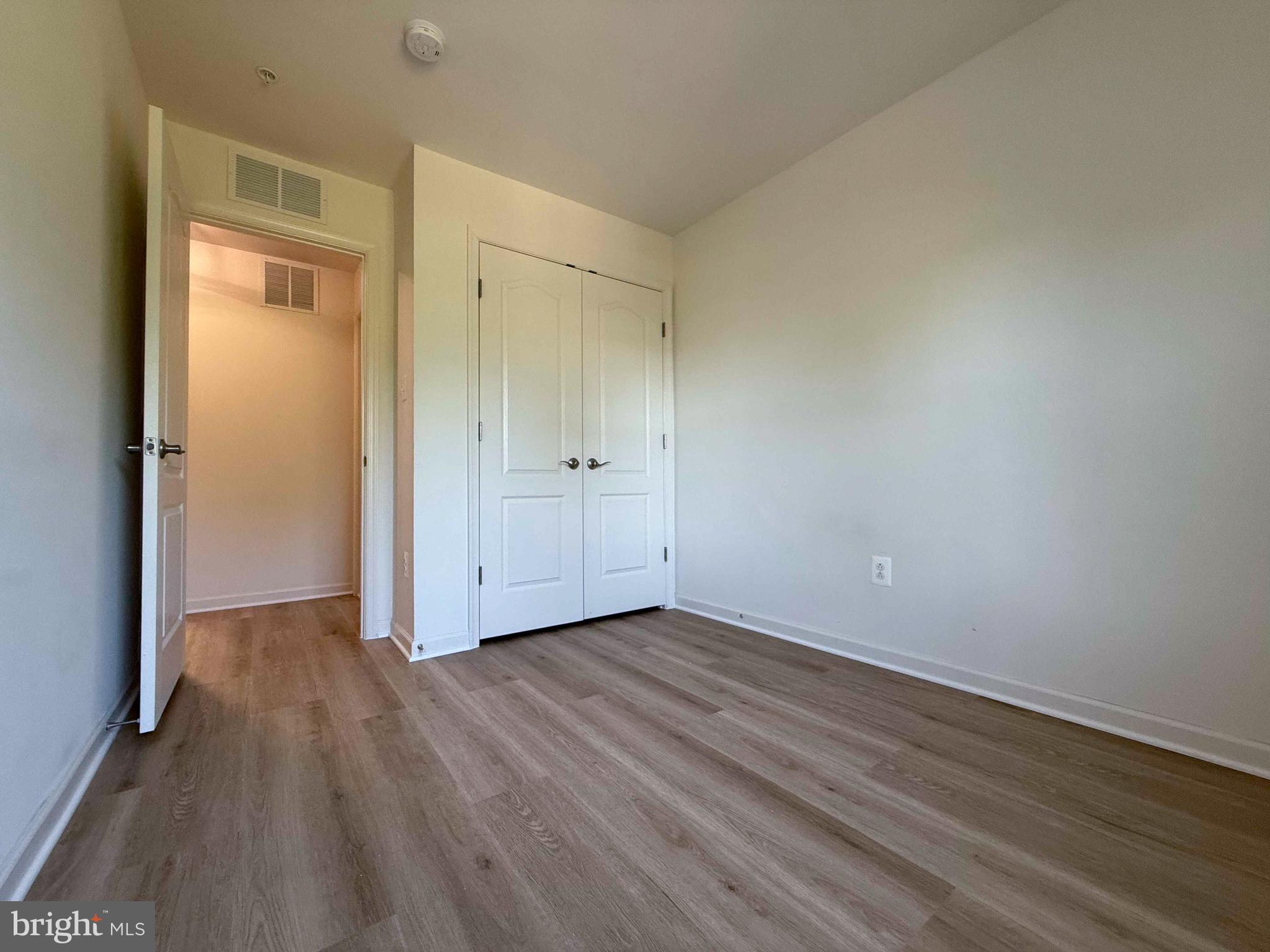 SENECA HILL - Residential Lease