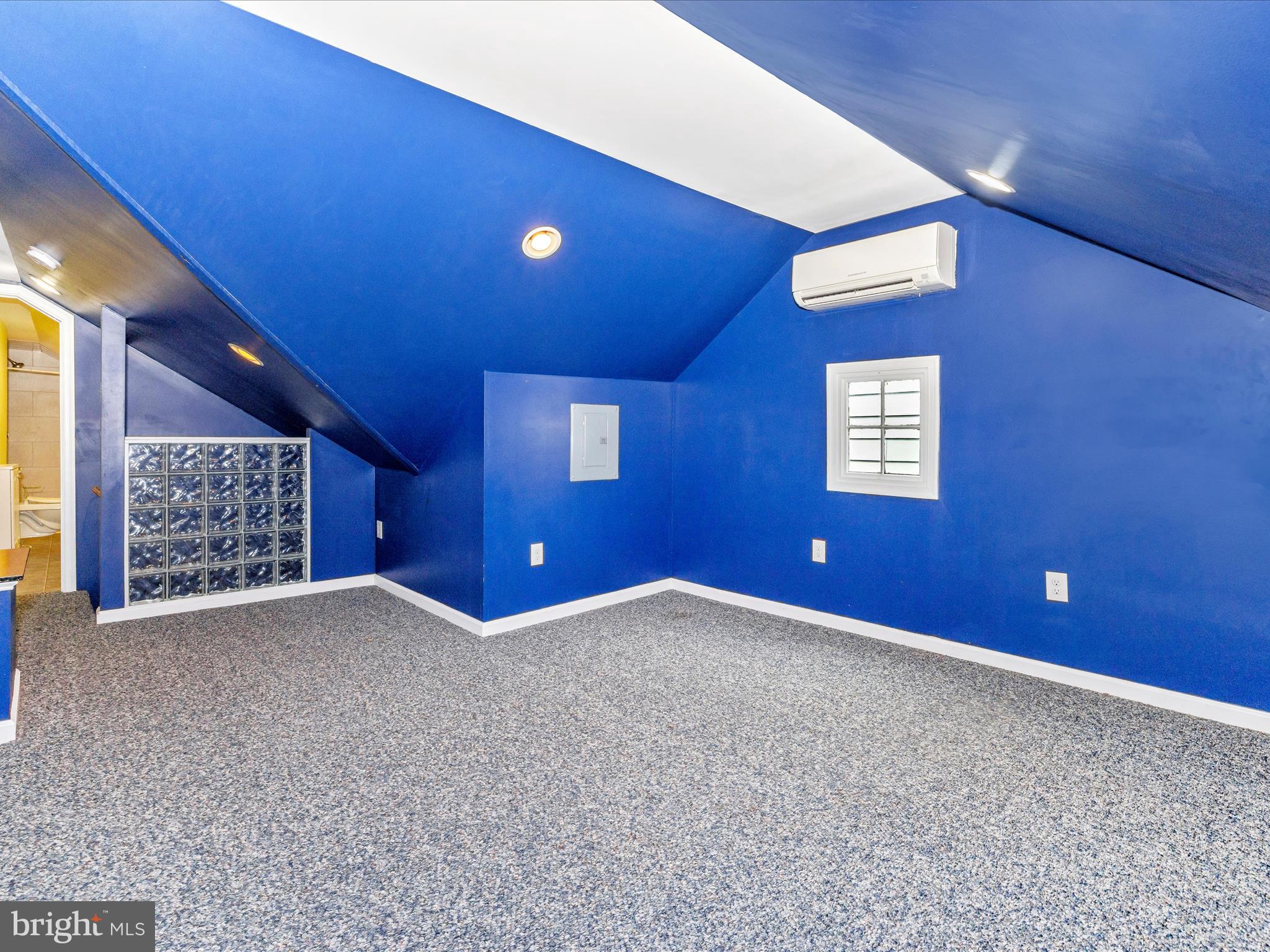 DOWNTOWN - Residential