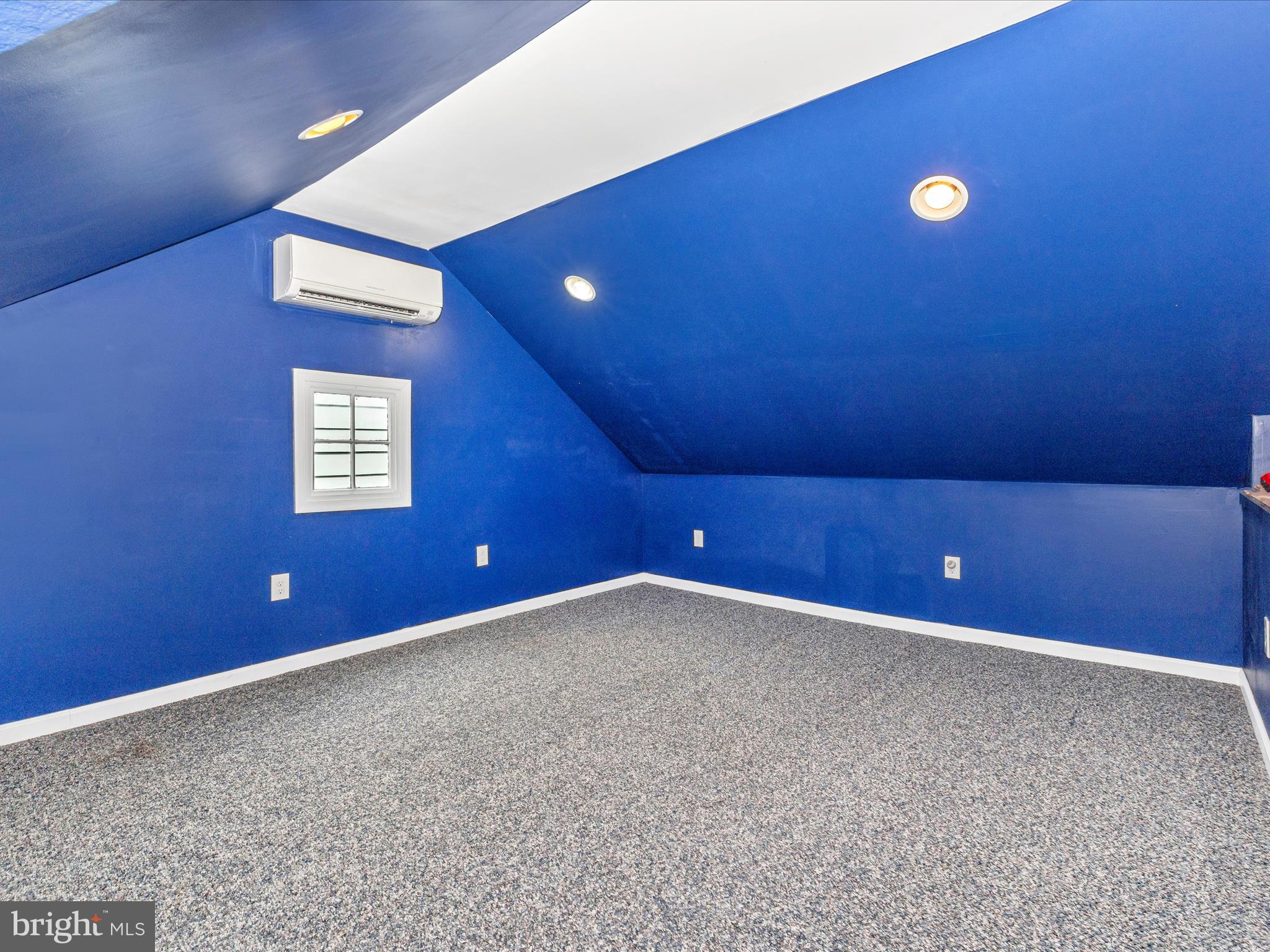 DOWNTOWN - Residential