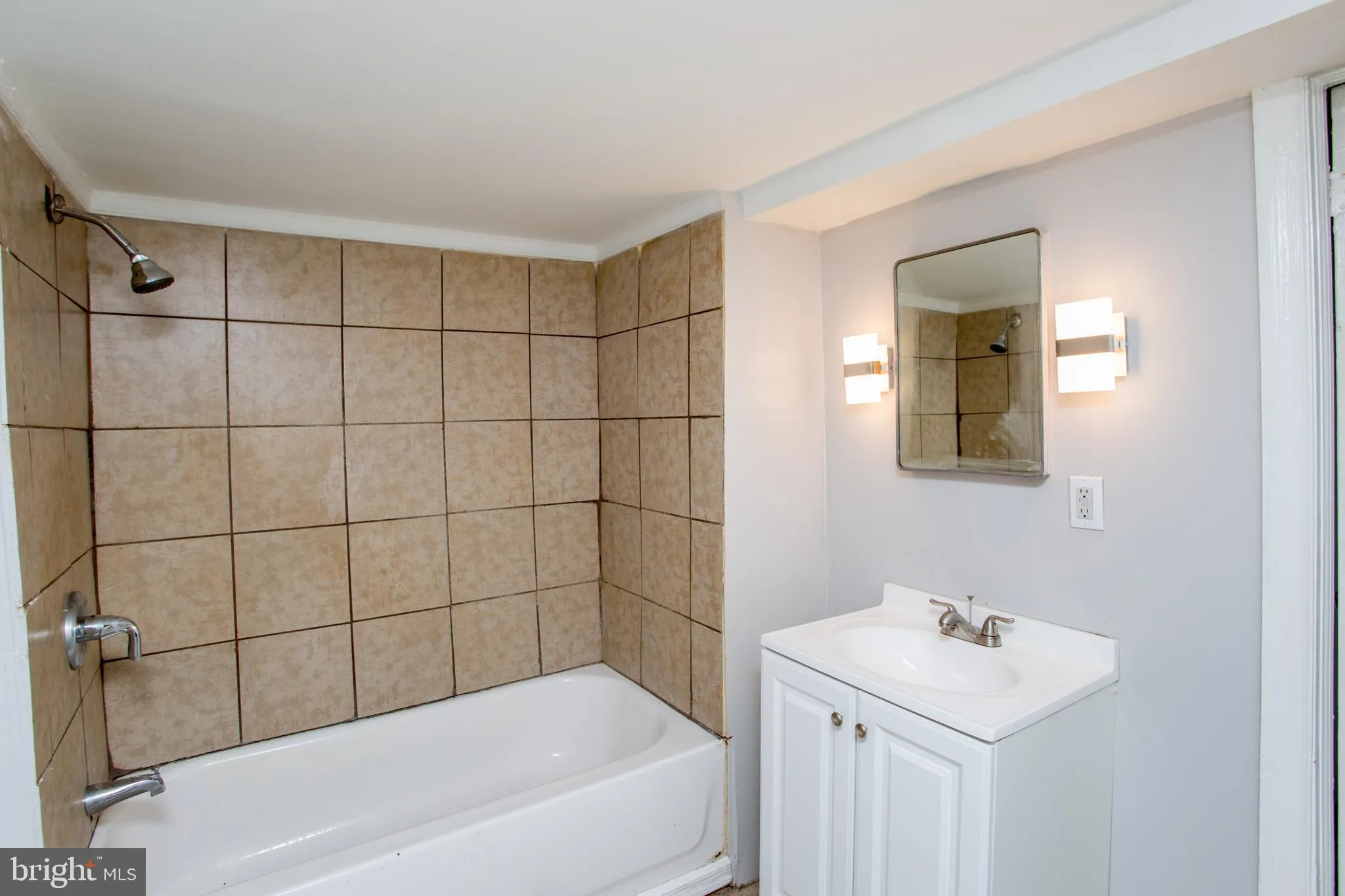 Philadelphia, Pennsylvania 19124, United States, 3 Bedrooms Bedrooms, ,Residential,Coming Soon,153718