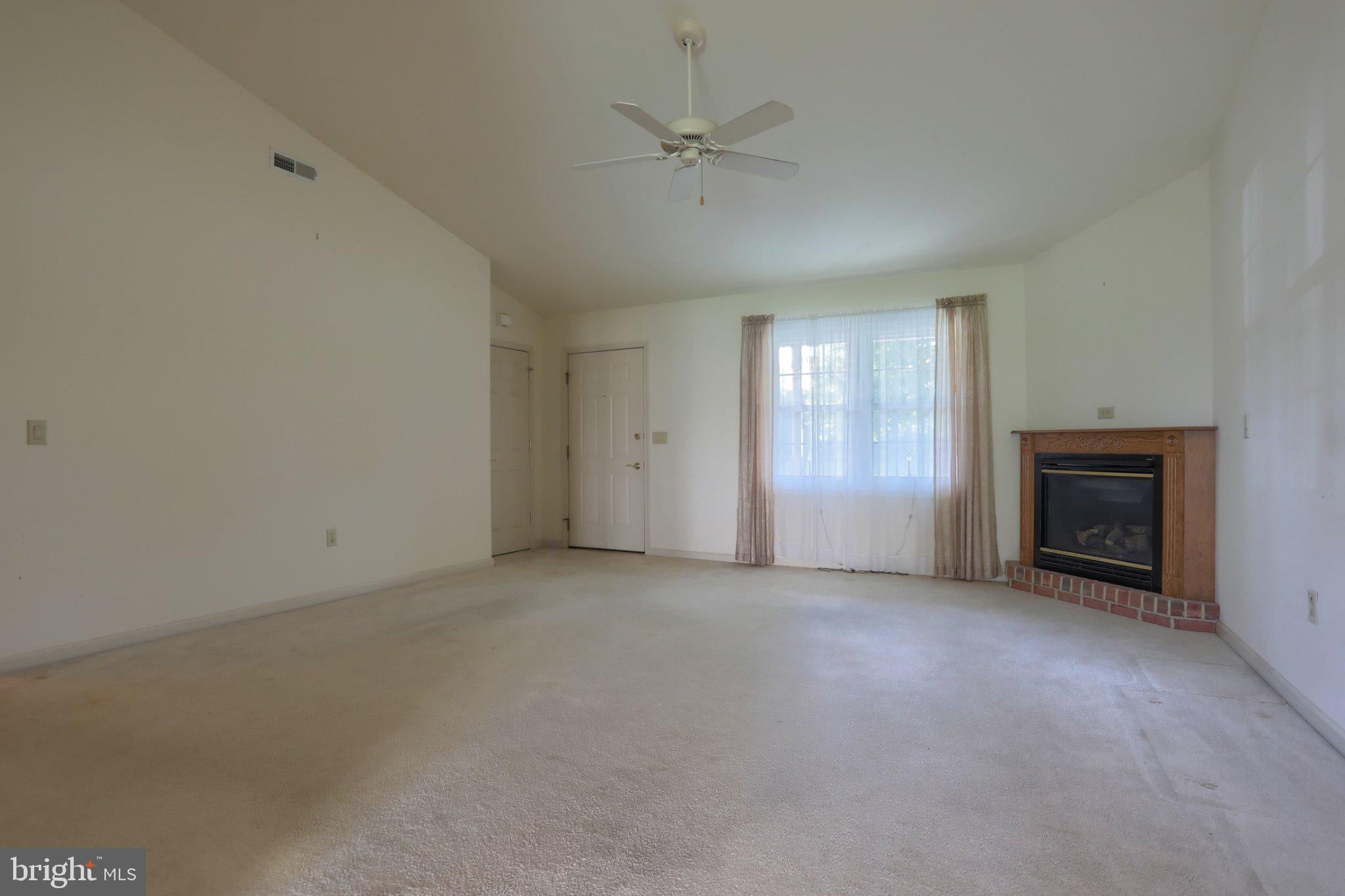 124 ARBOR DRIVE