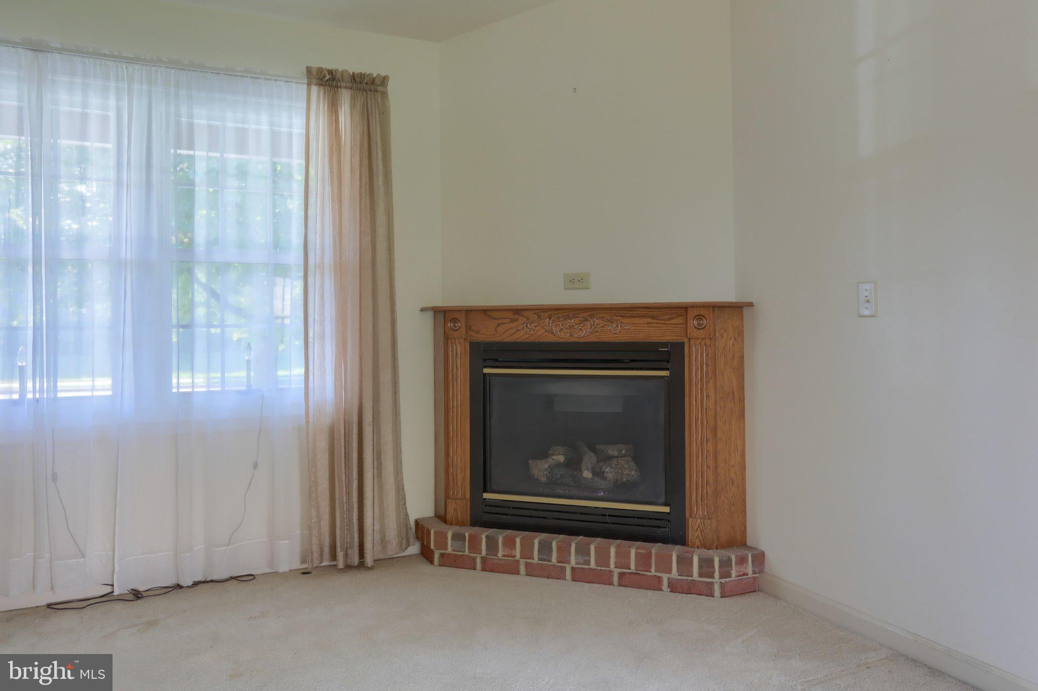 124 ARBOR DRIVE