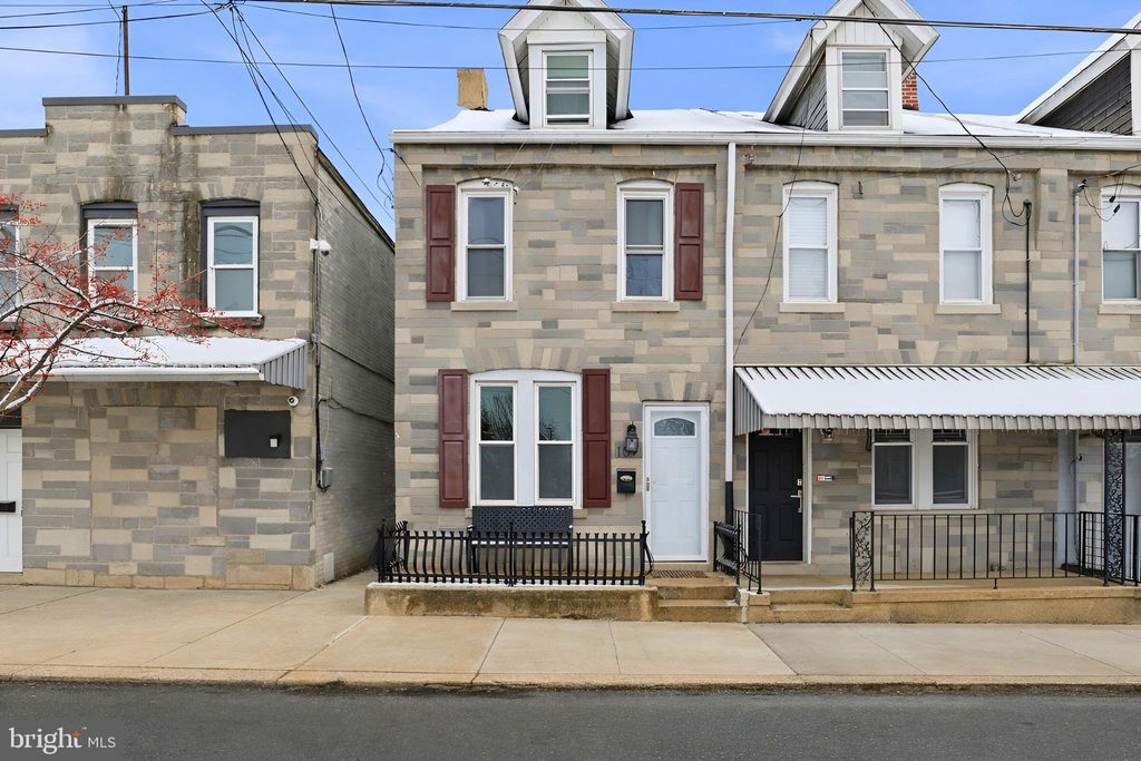 Photo of 109 Fairview Avenue, LANCASTER, PA 17603 (MLS # PALA2082118)