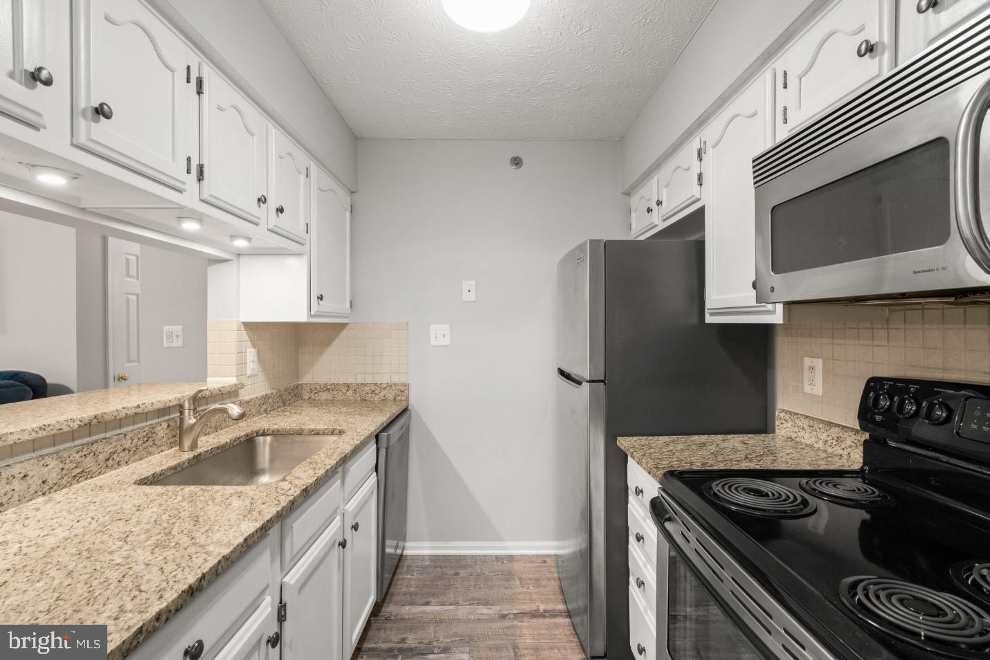 ROCKBURN COMMONS - Residential Lease