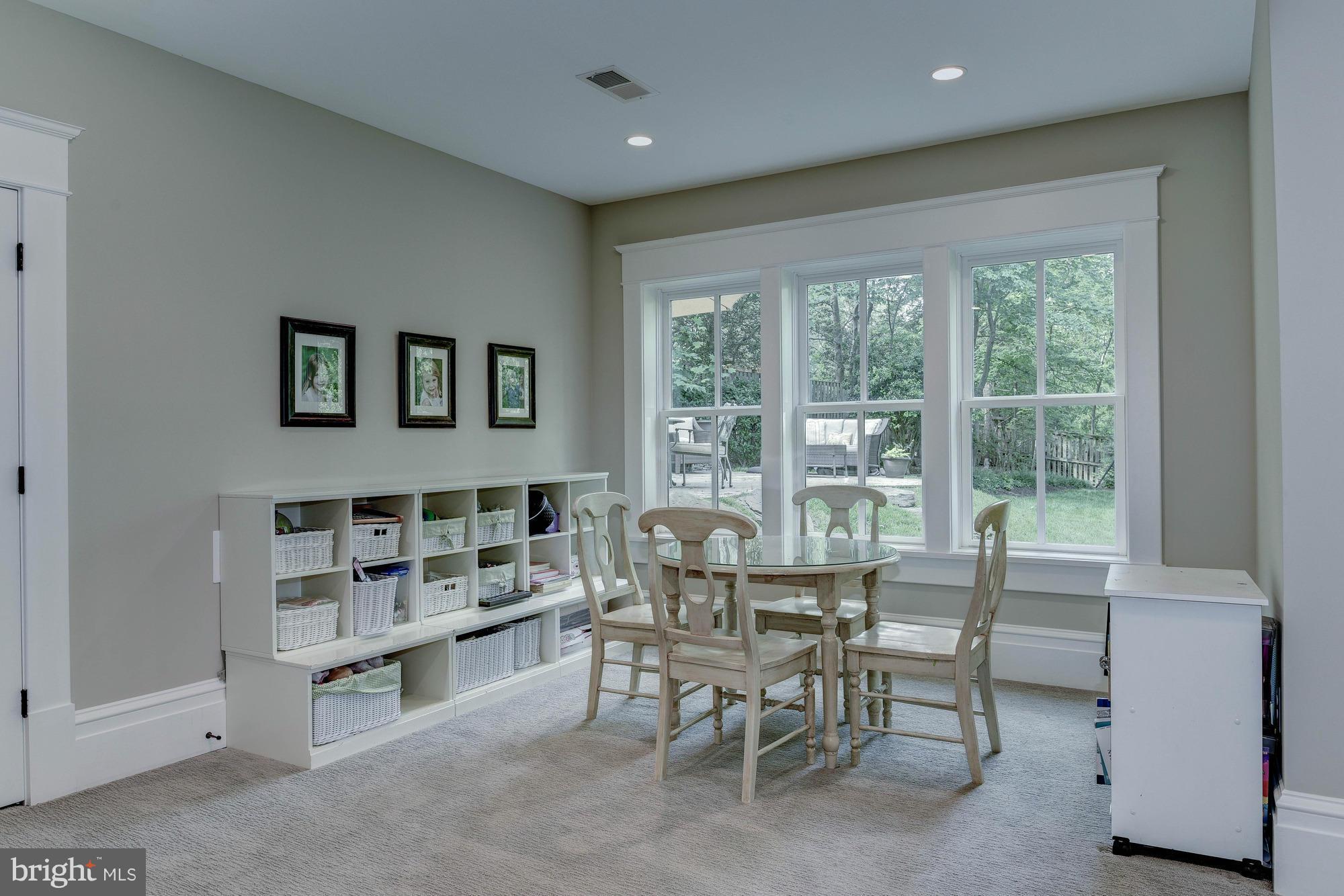 YORKTOWN - Residential