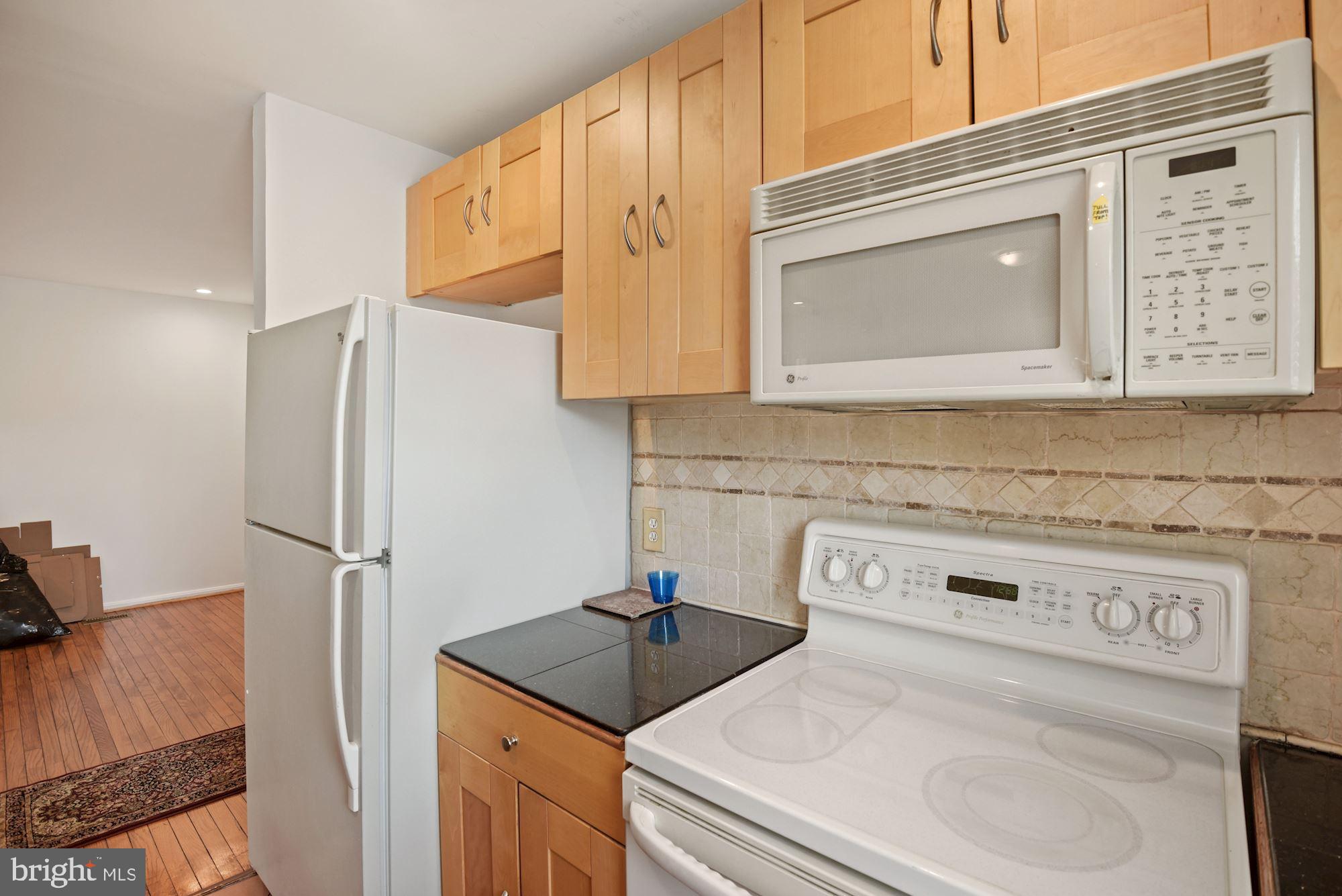 LAKESHORE - Residential Lease