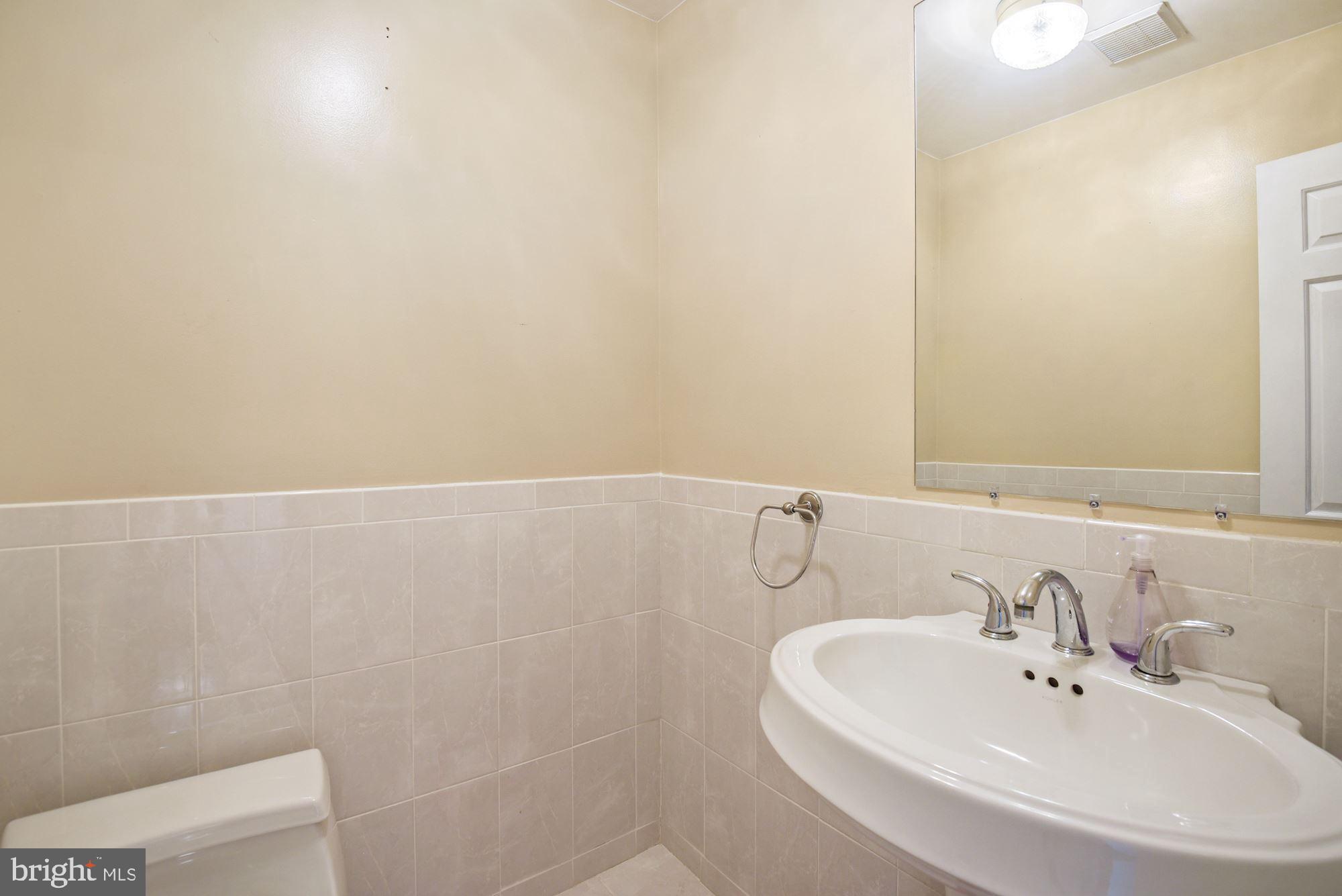 LAKESHORE - Residential Lease