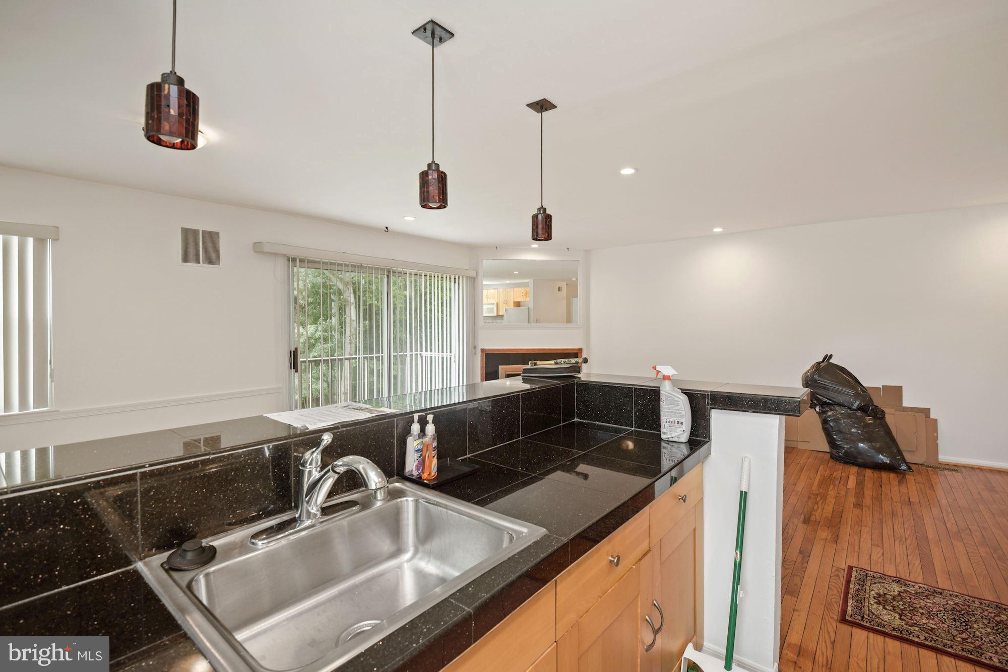 LAKESHORE - Residential Lease