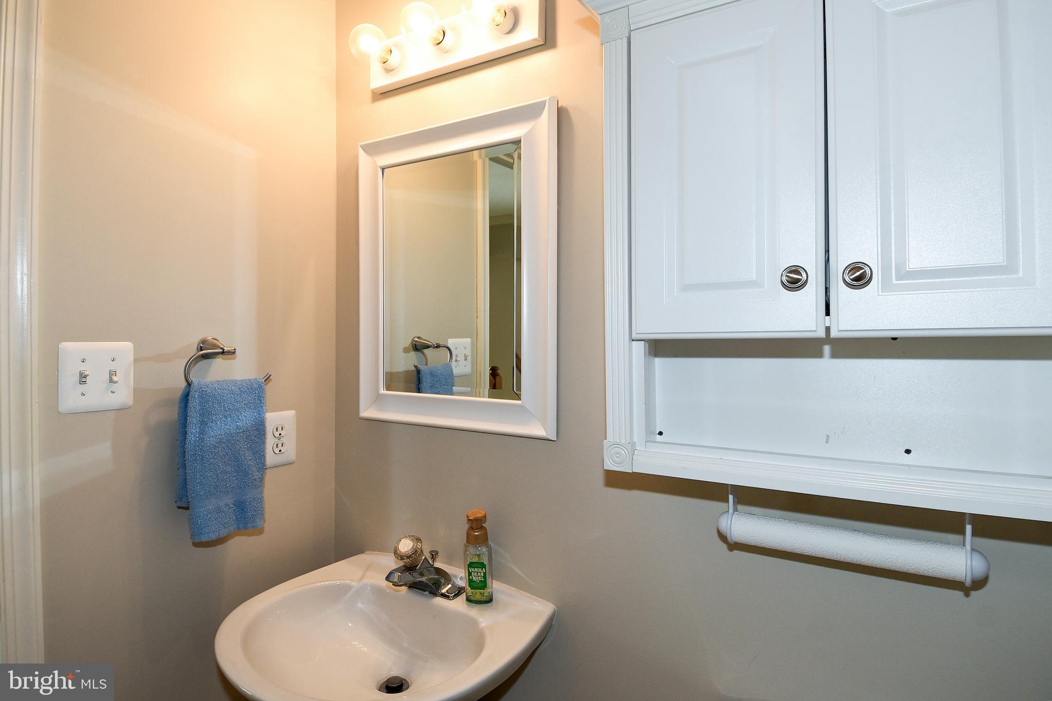 CRYSTAL LAKE - Residential