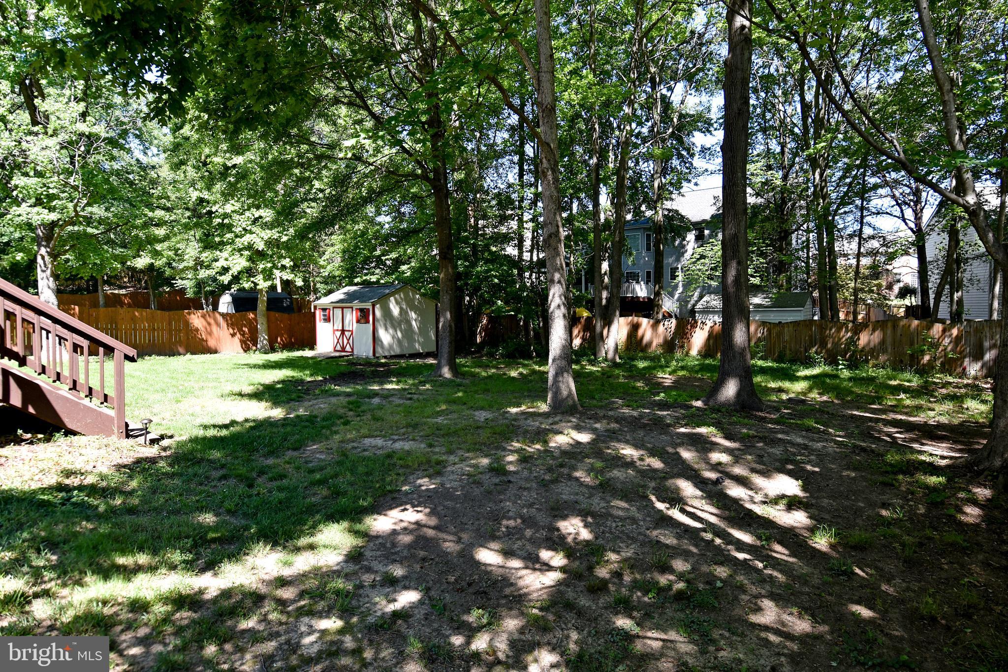 CRYSTAL LAKE - Residential