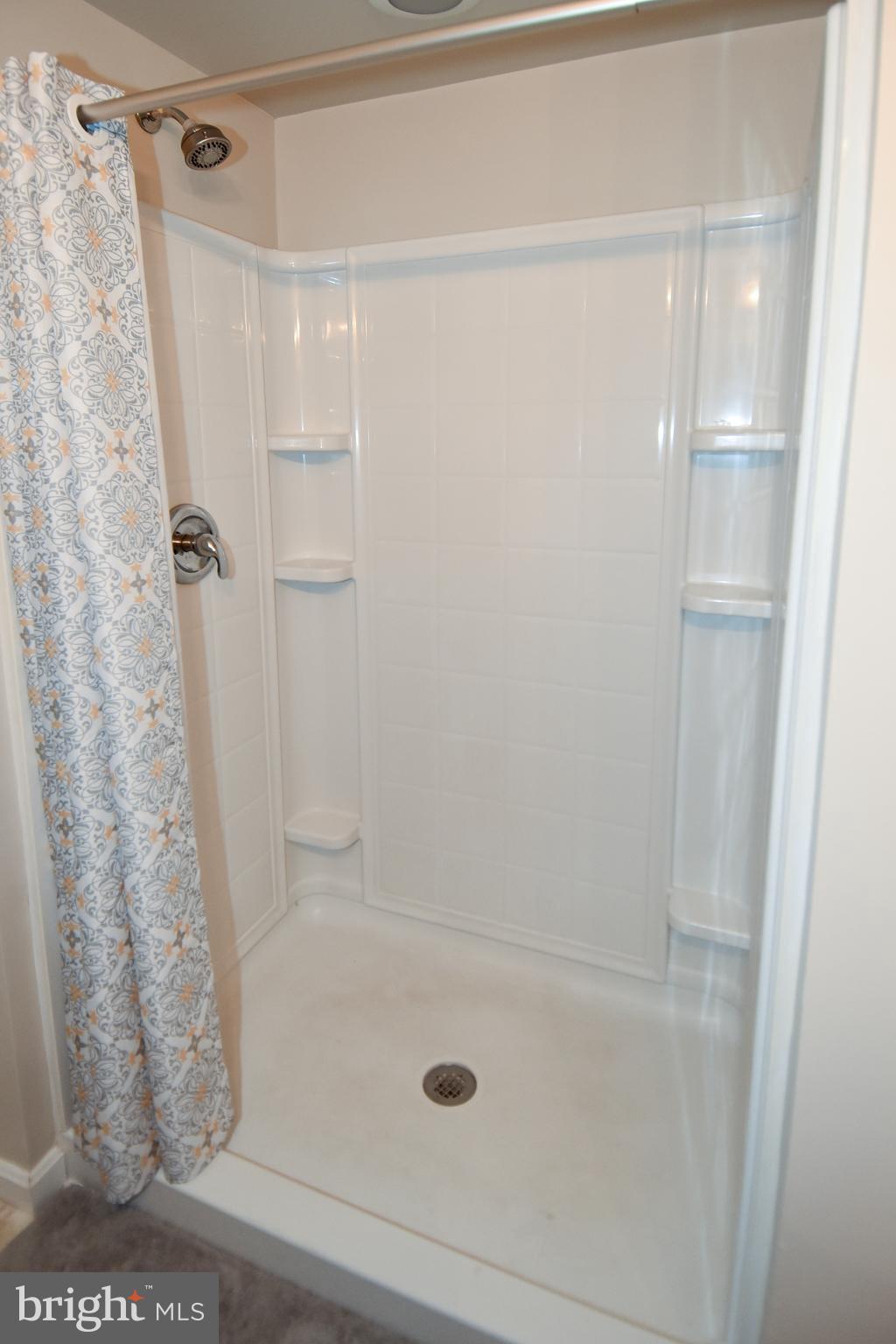 CRYSTAL LAKE - Residential