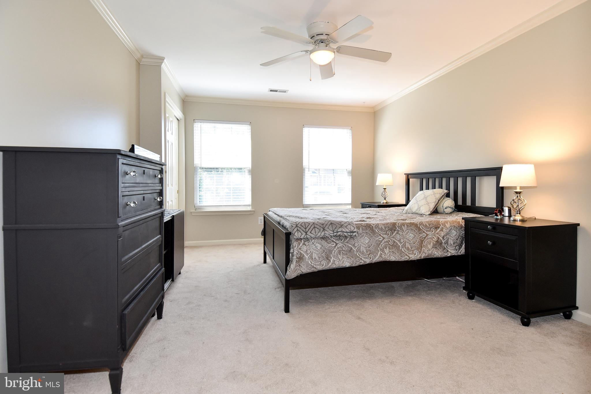 CRYSTAL LAKE - Residential