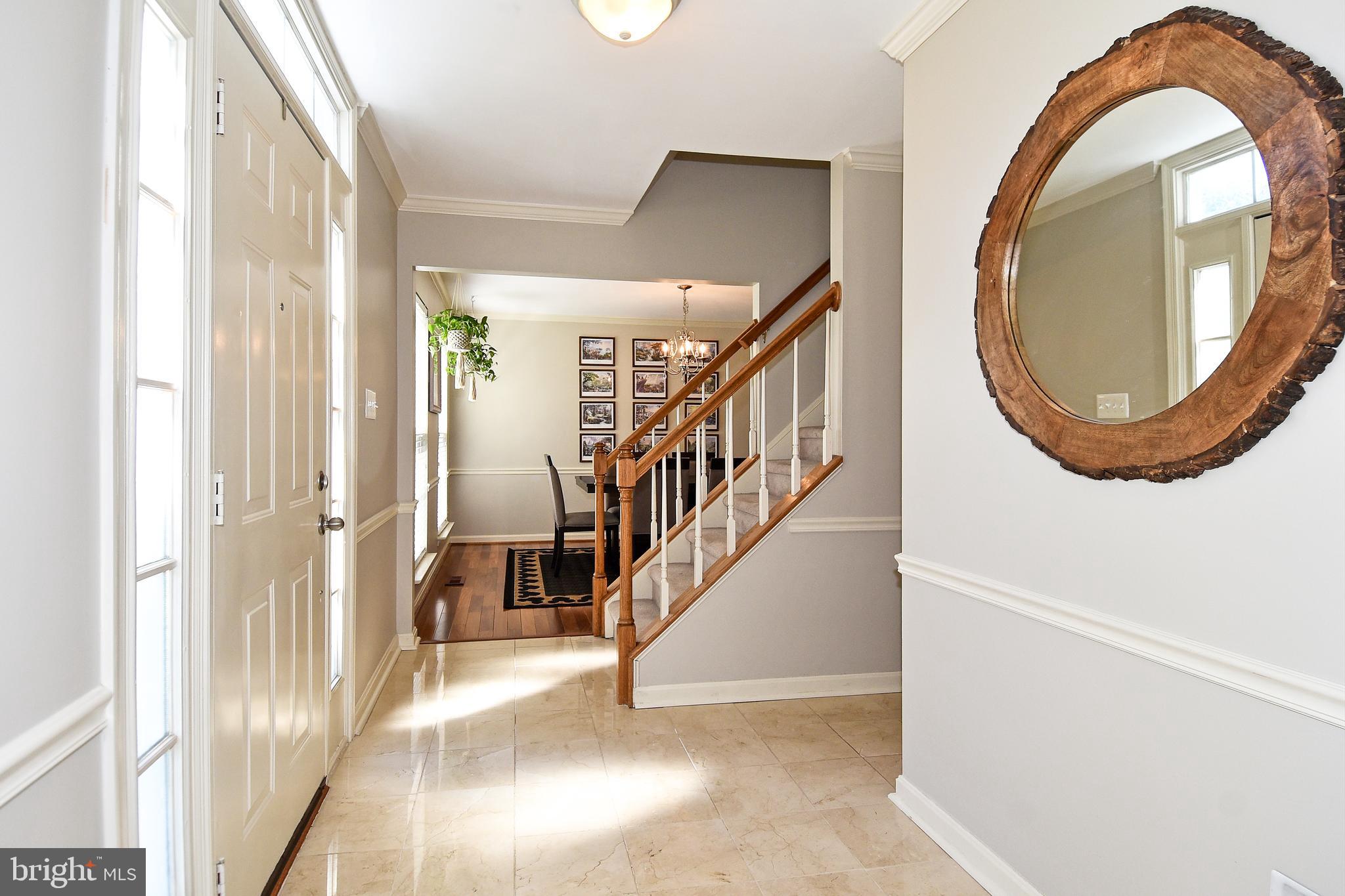 CRYSTAL LAKE - Residential