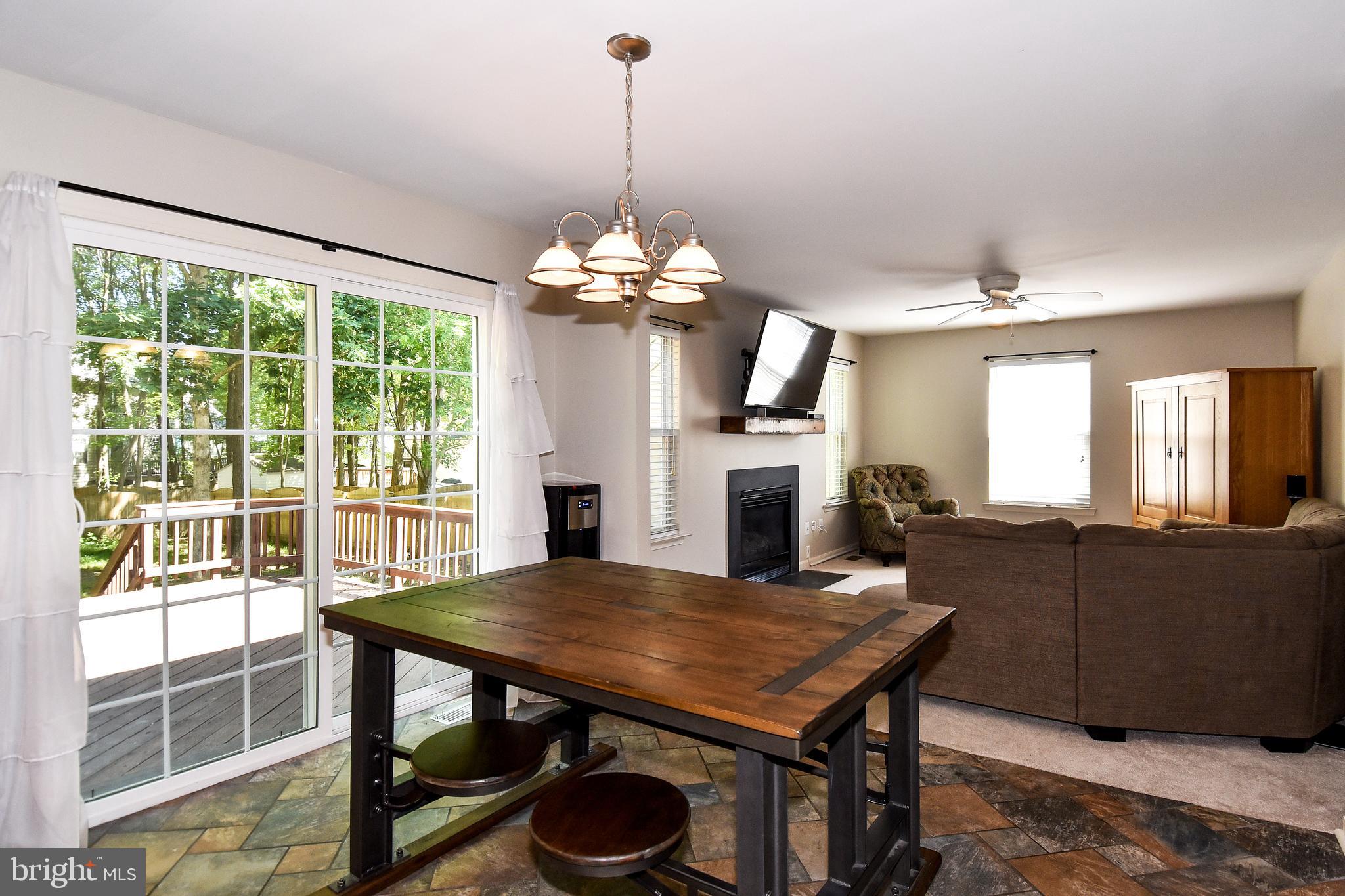 CRYSTAL LAKE - Residential