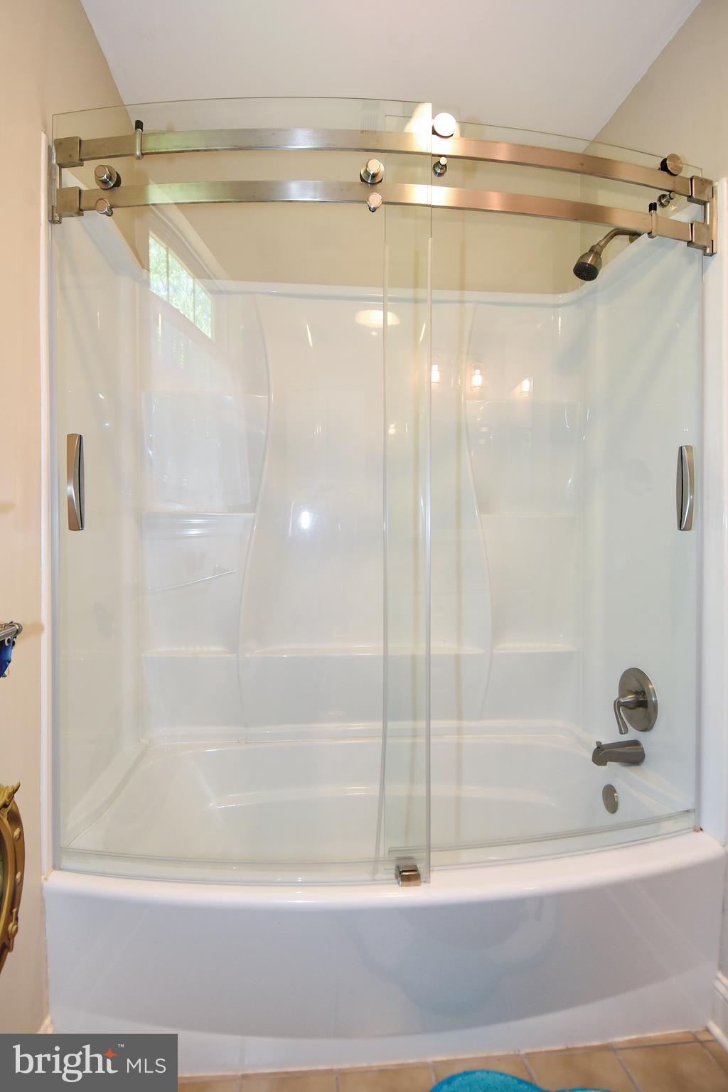 CRYSTAL LAKE - Residential